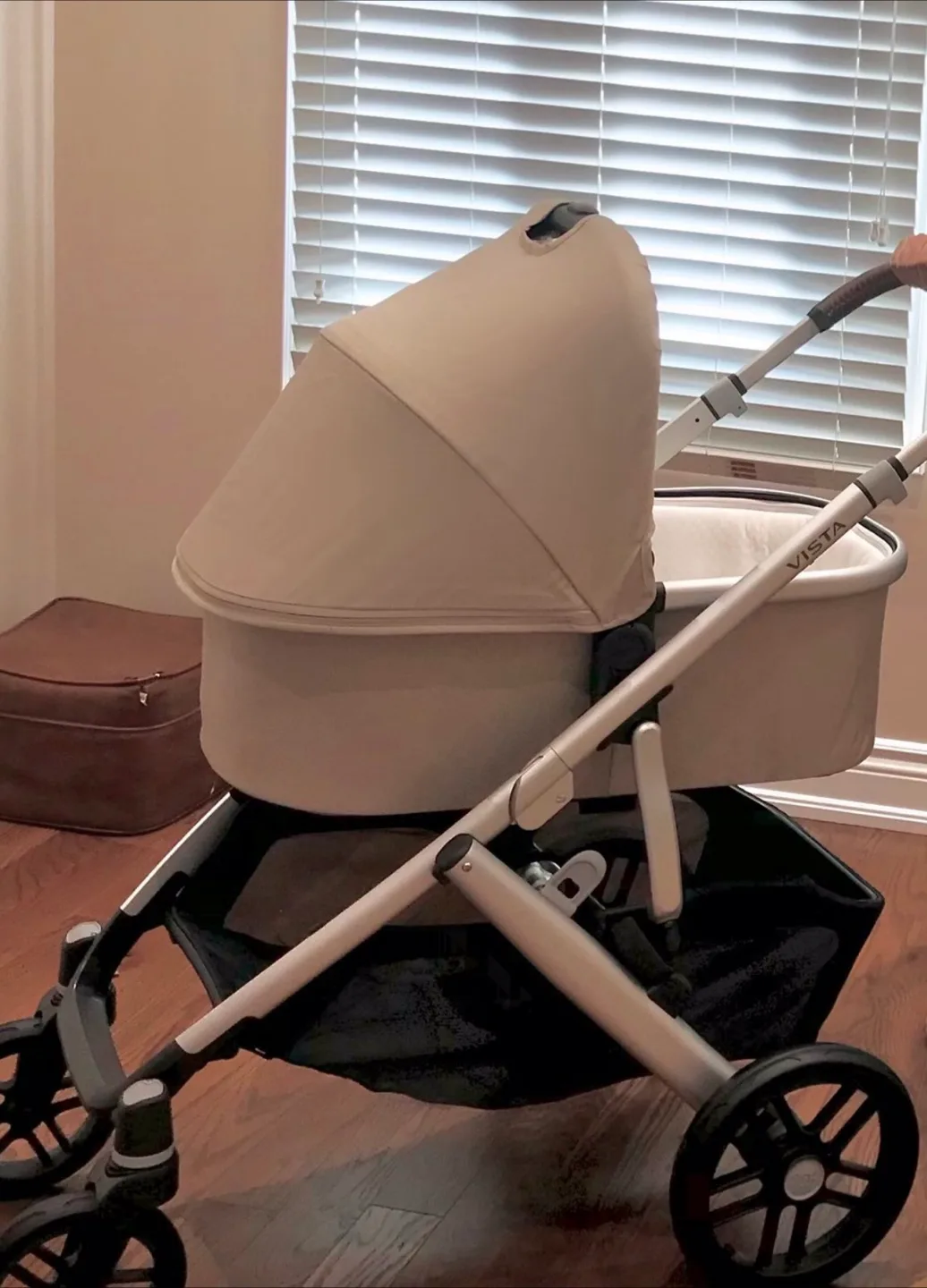 UPPAbaby Vista V2 Stroller & Mesa V2 Car Seat image indicator(4)