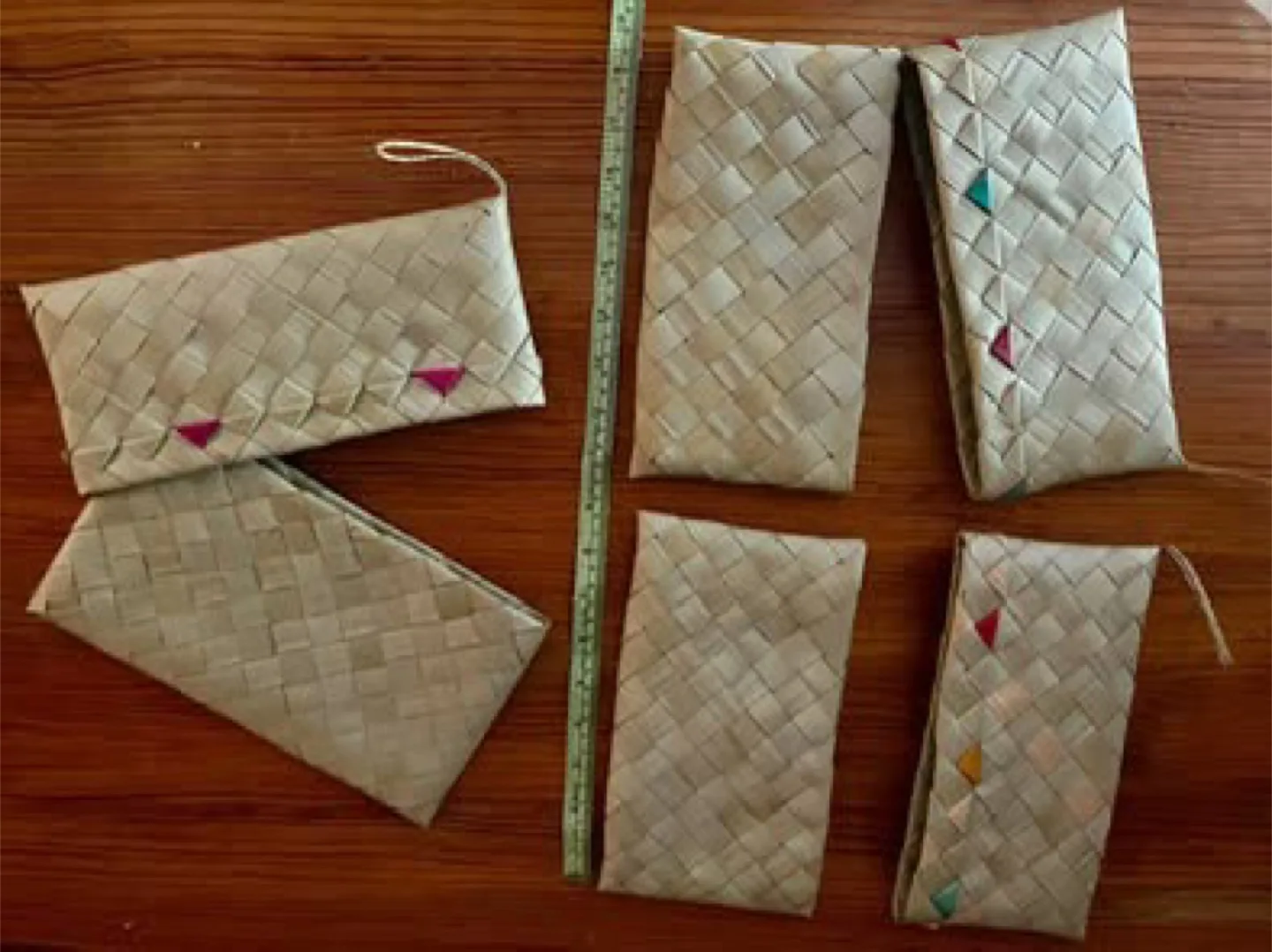 Handwoven Pandan Leaf Boxes & Pouches image indicator(2)