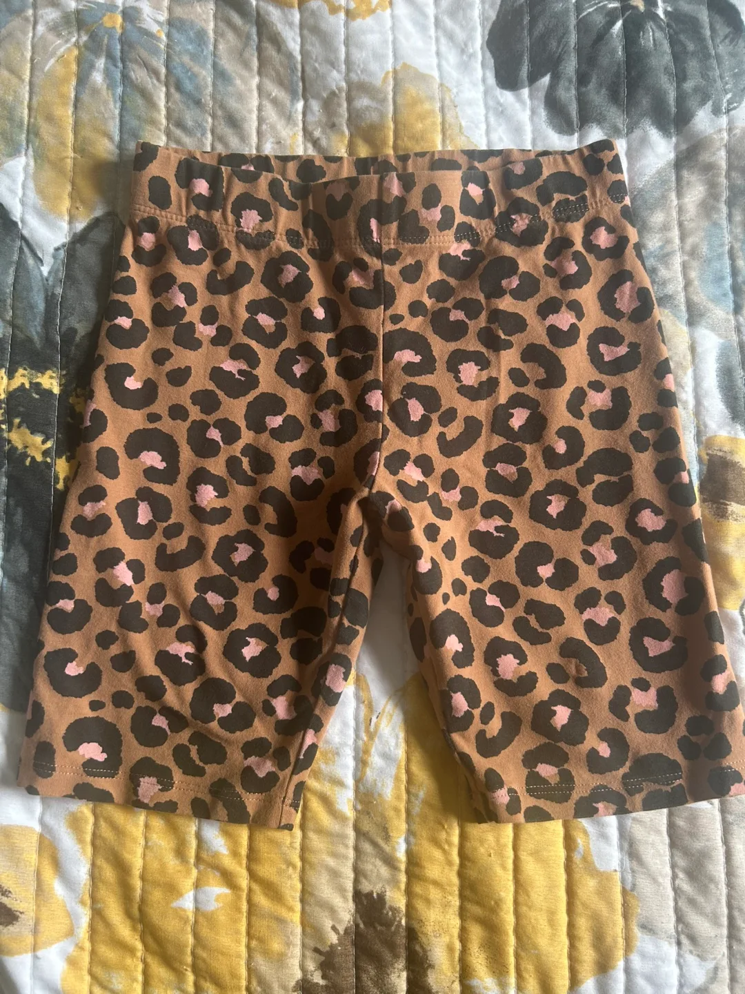 Girls M&S Leopard Print Bike Shorts thumbnail