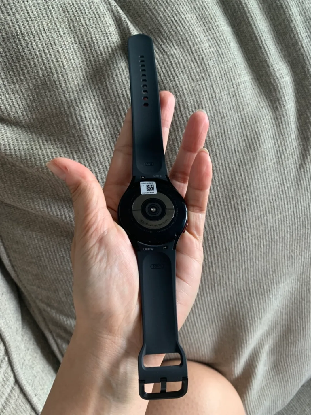 Samsung Galaxy Watch 4 - 44mm - Black image indicator(4)