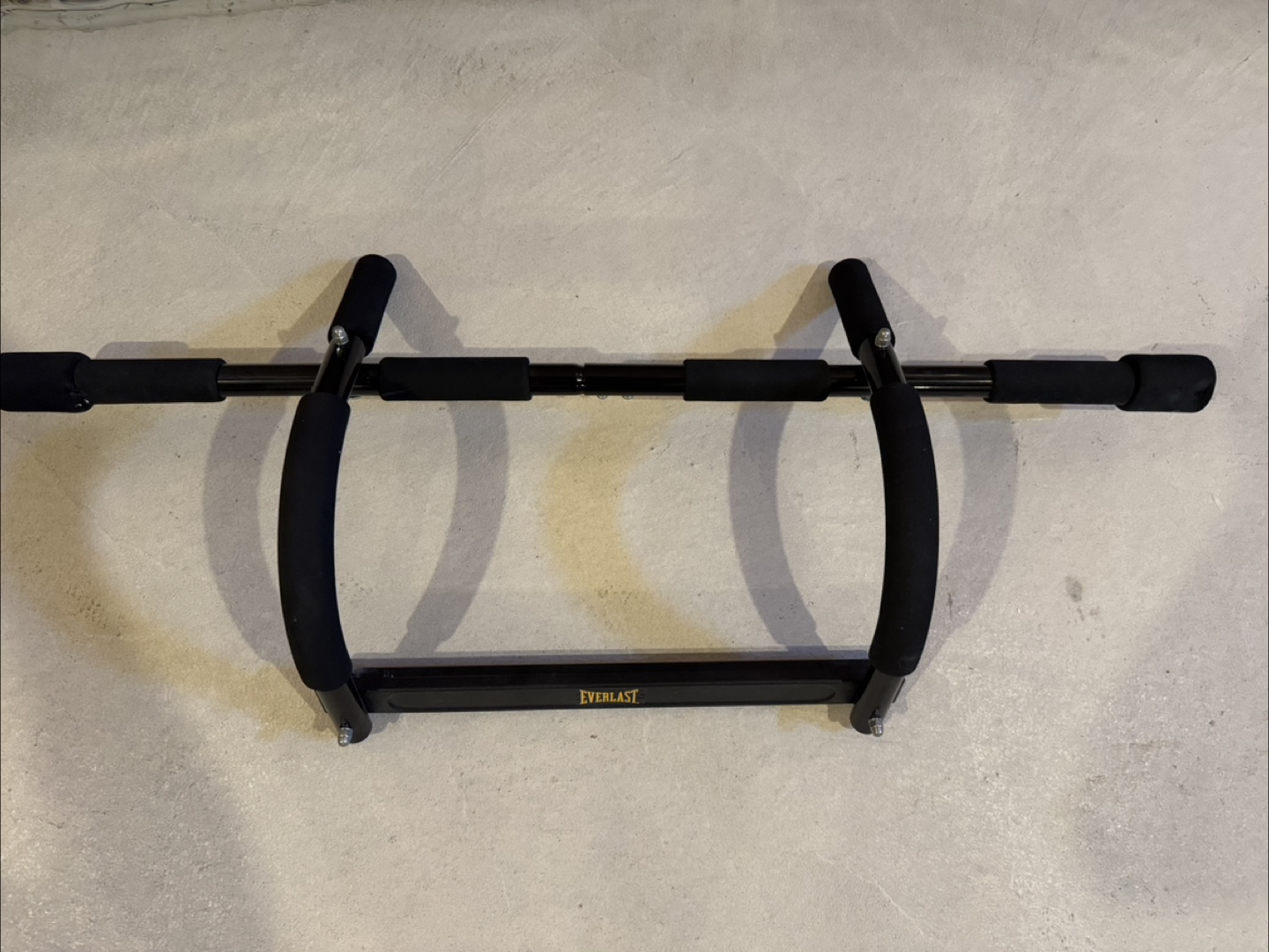 Everlast Pull Up Bar