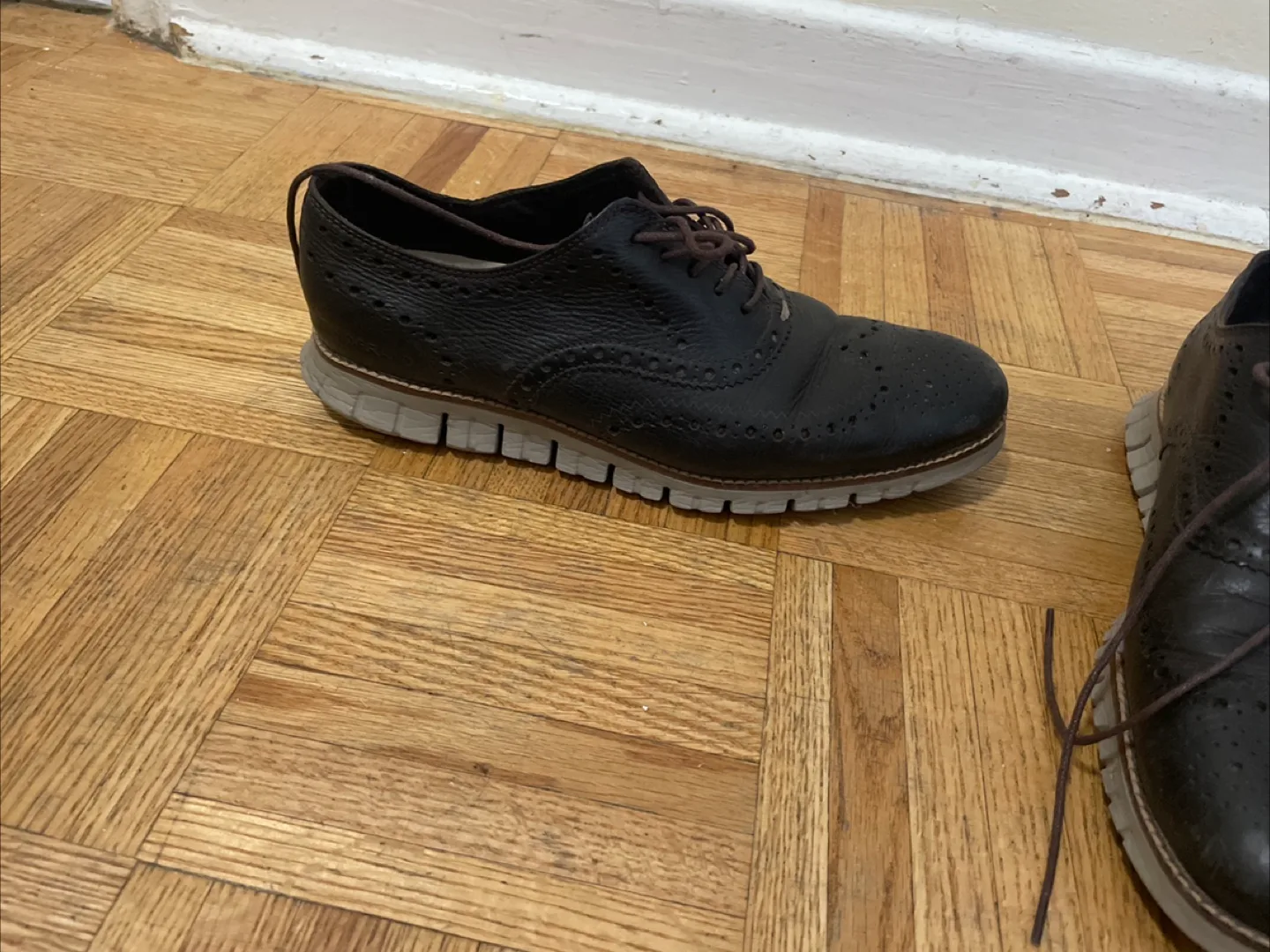 Cole Haan Men's Wingtip Oxford, Size 8.5 image indicator(3)