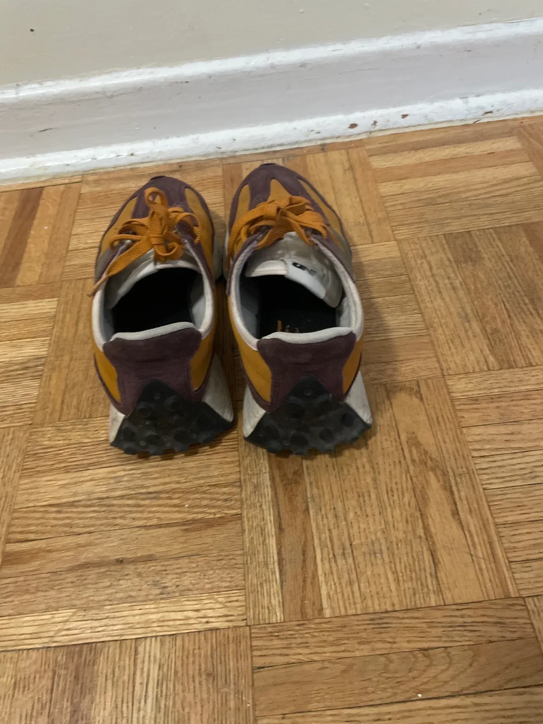 New Balance 327 Sneakers - Size 9.5 US image indicator(4)