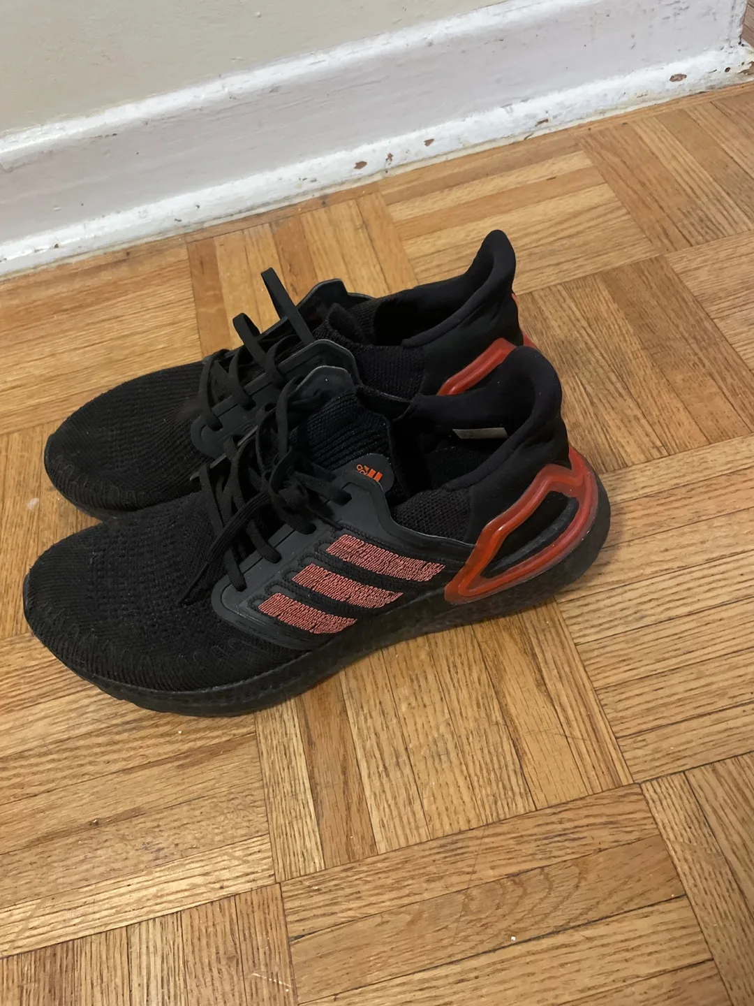 Adidas Ultraboost 20 - US 9 - Black/Orange image indicator(2)