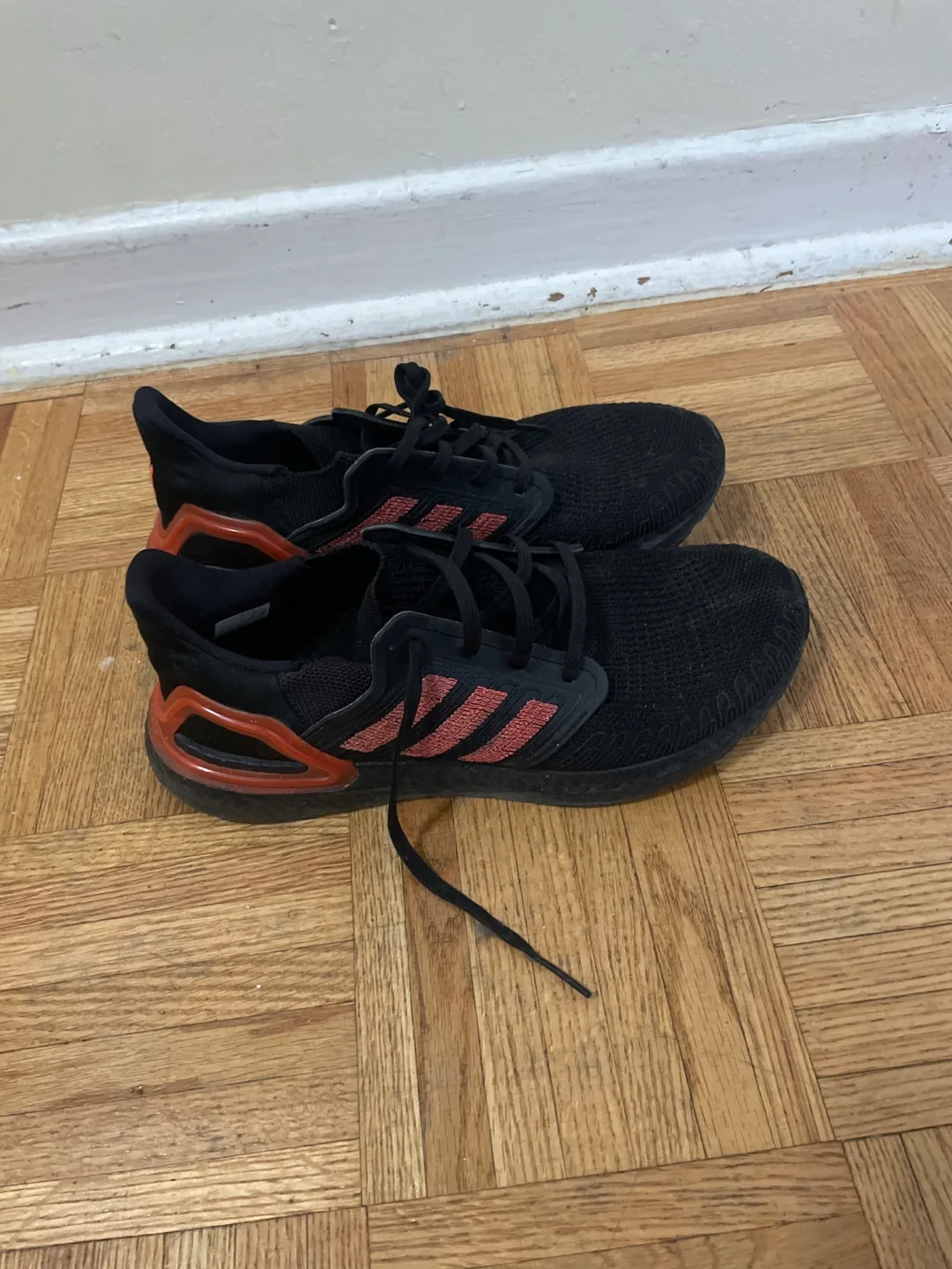 Adidas Ultraboost 20 - US 9 - Black/Orange image indicator(4)