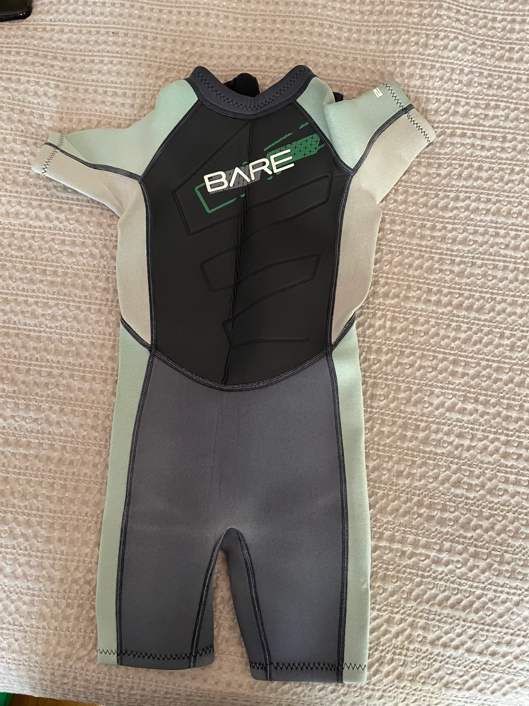 Bare Tadpole Wetsuit - Size 6 YRS thumbnail