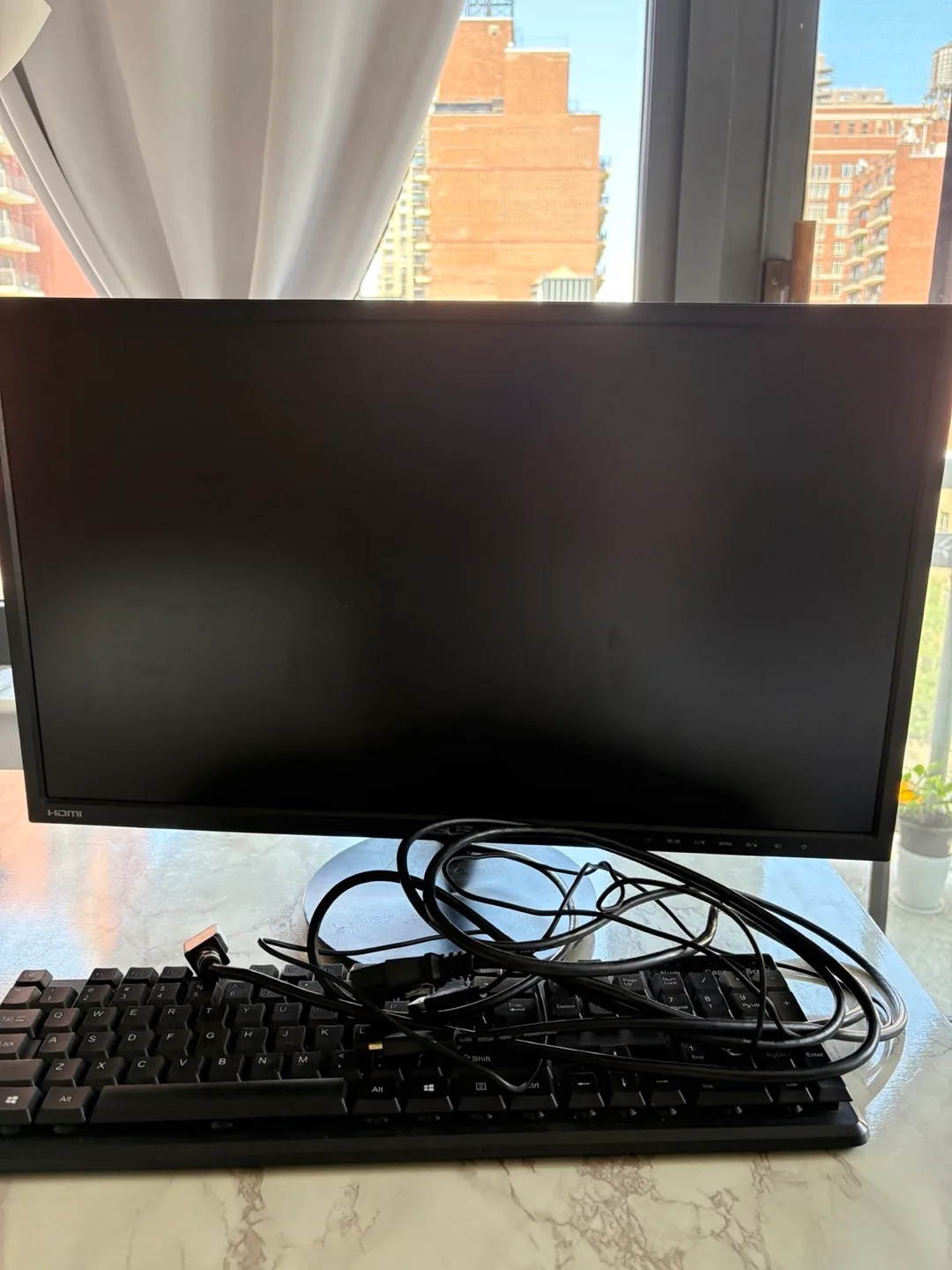 Asus VN248 LCD Monitor and keyboard thumbnail