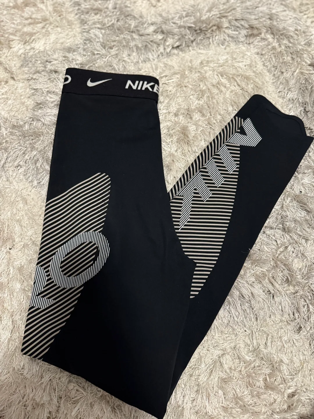Nike Pro Dri-FIT Leggings - Size XS thumbnail