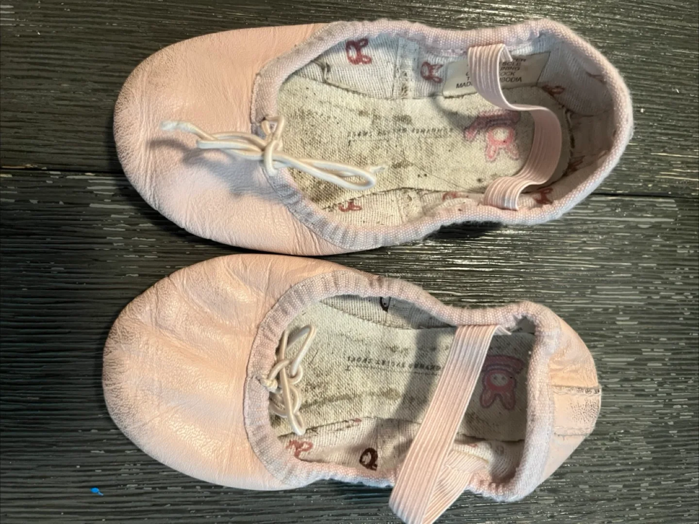 Pink Leather Ballet Shoes Size 8C thumbnail