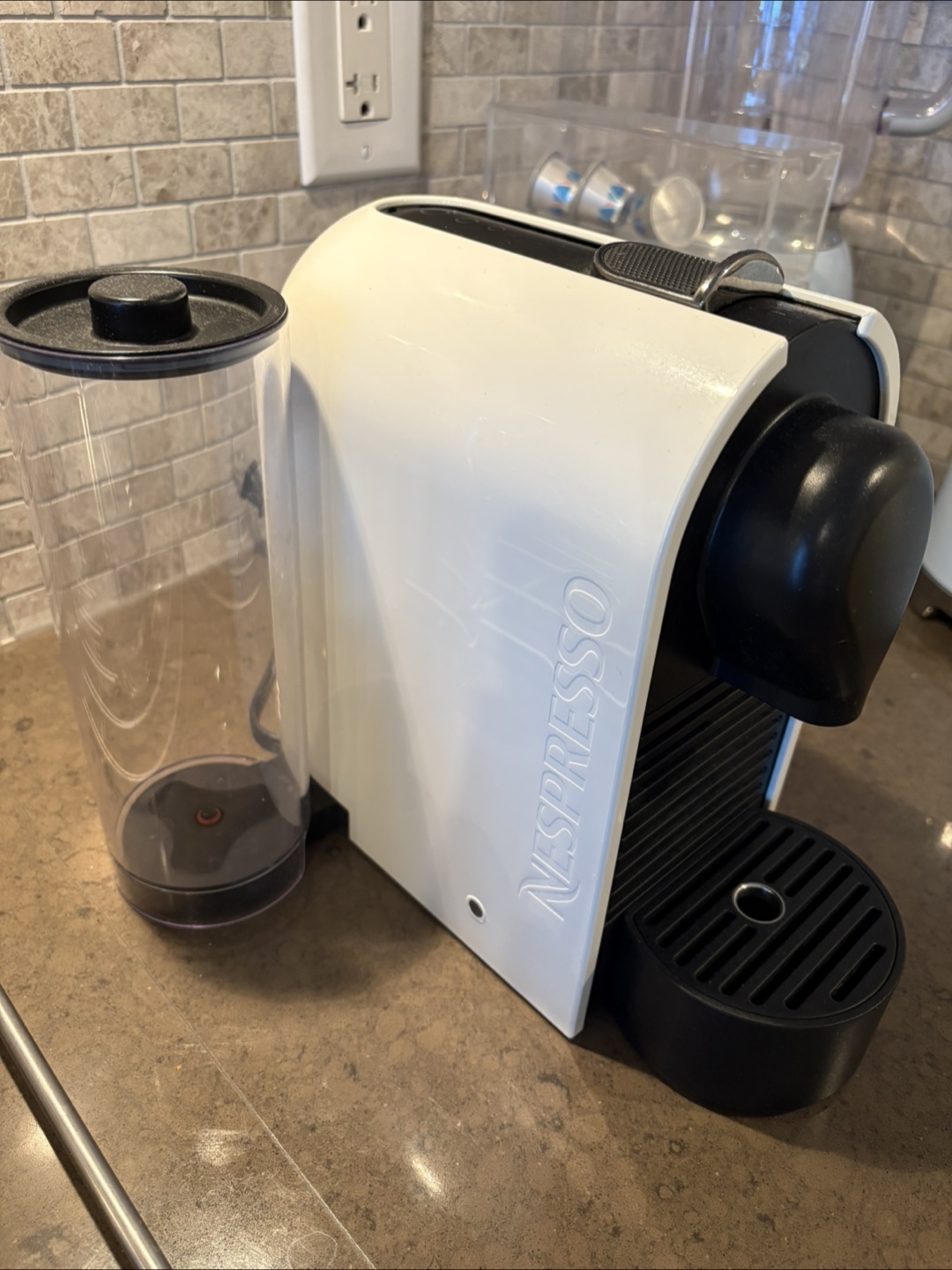 Nespresso Inissia White Coffee Maker - photo 2
