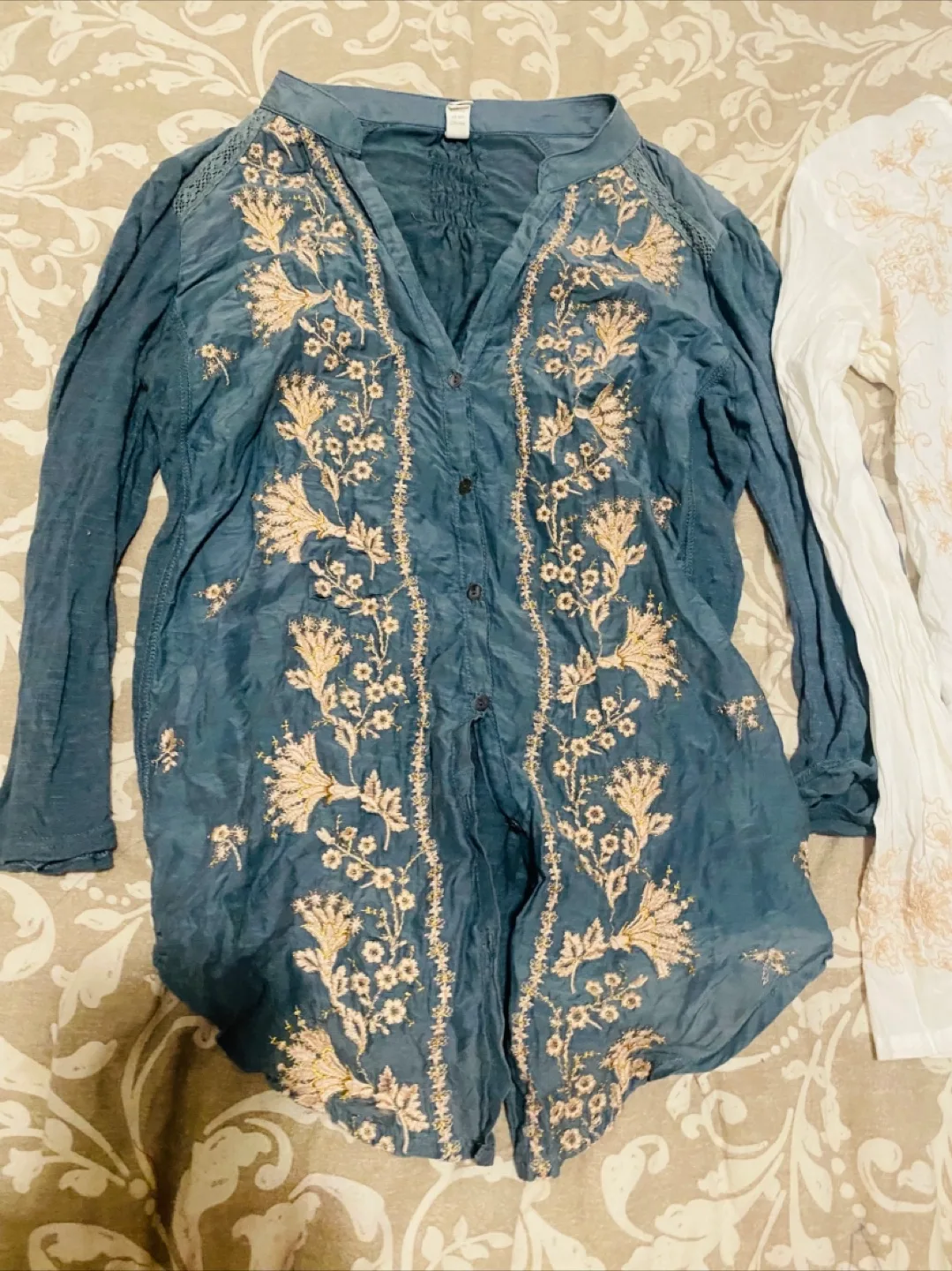 Embroidered Long Sleeve Tops - White & Blue size S women image indicator(3)