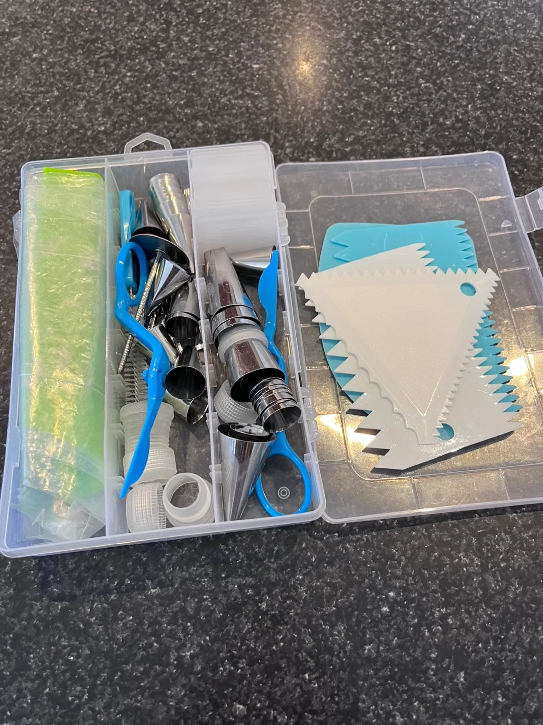 Cake Decorating Supplies Set thumbnail