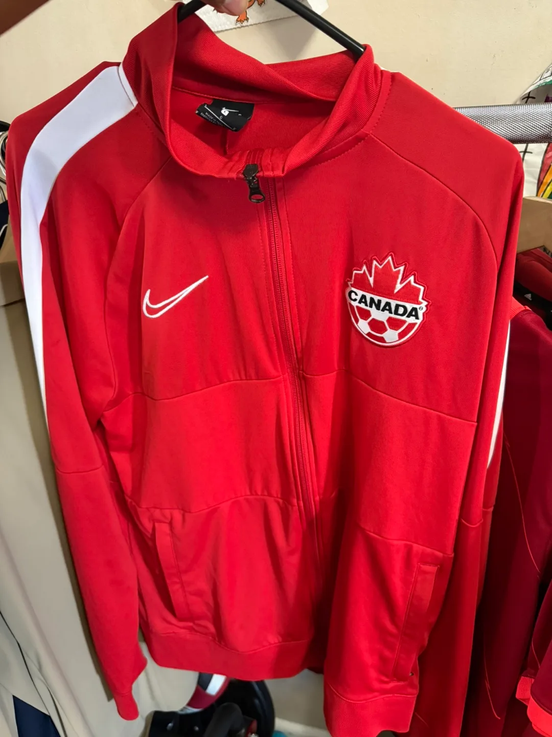 Nike Canada Soccer Jacket Red - SIZE LARGE (FITS MEDIUM) image indicator(2)