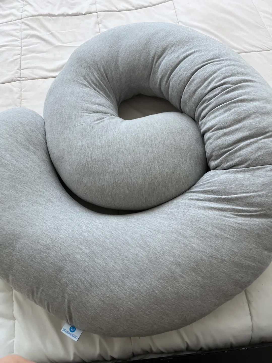 MIDDLE ONE Pregnancy Pillow - Dark Grey thumbnail