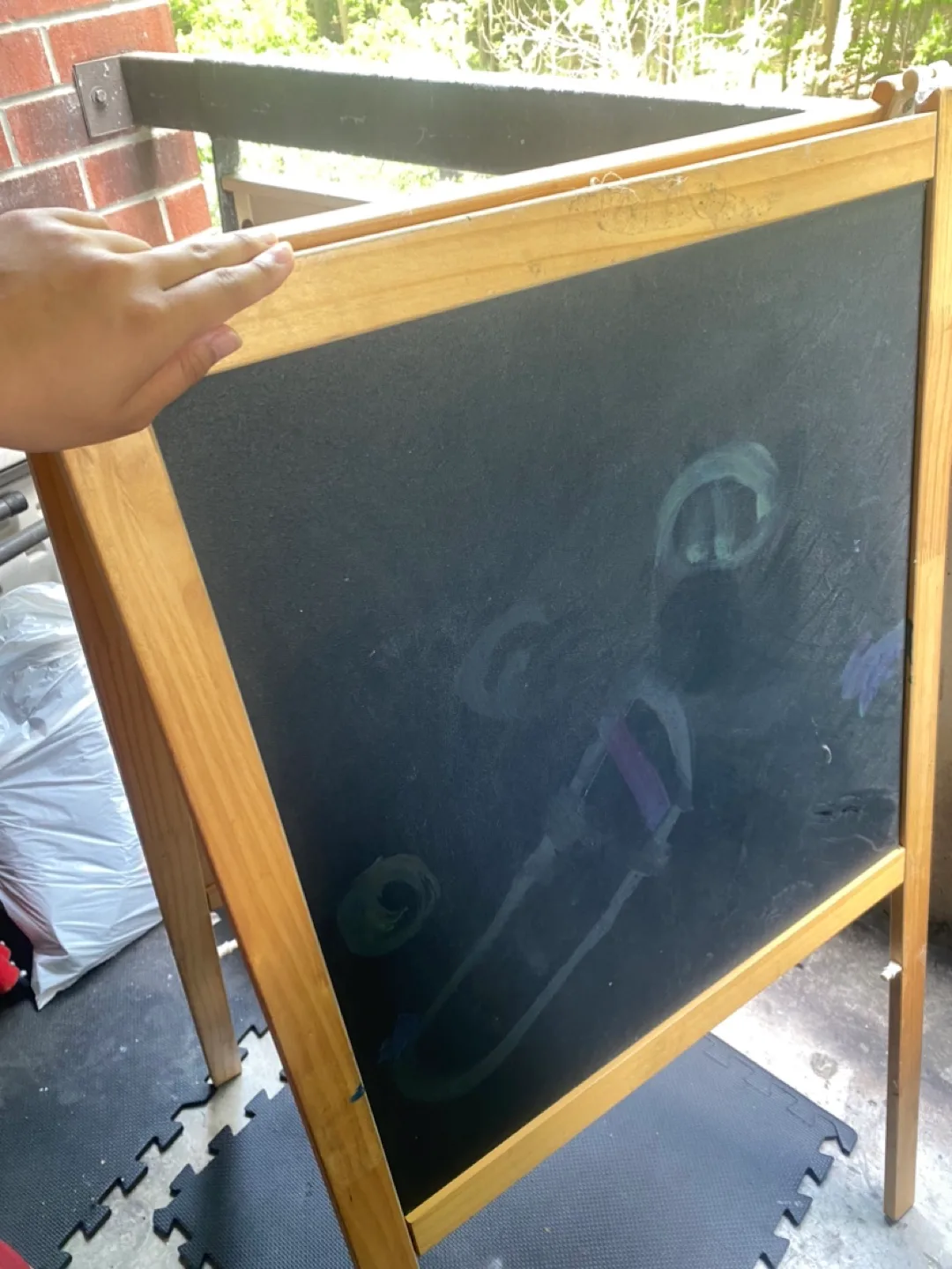 Kids Easel - Chalkboard & Whiteboard GONE ASAP image indicator(2)