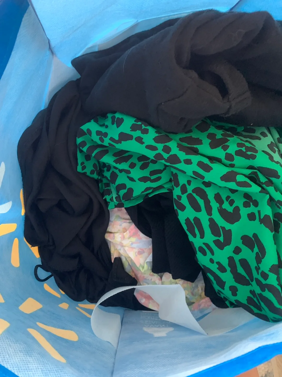 ‼️MOVING SALE‼️A bag of PRE-OWNED (almost new) woman clothing image indicator(2)