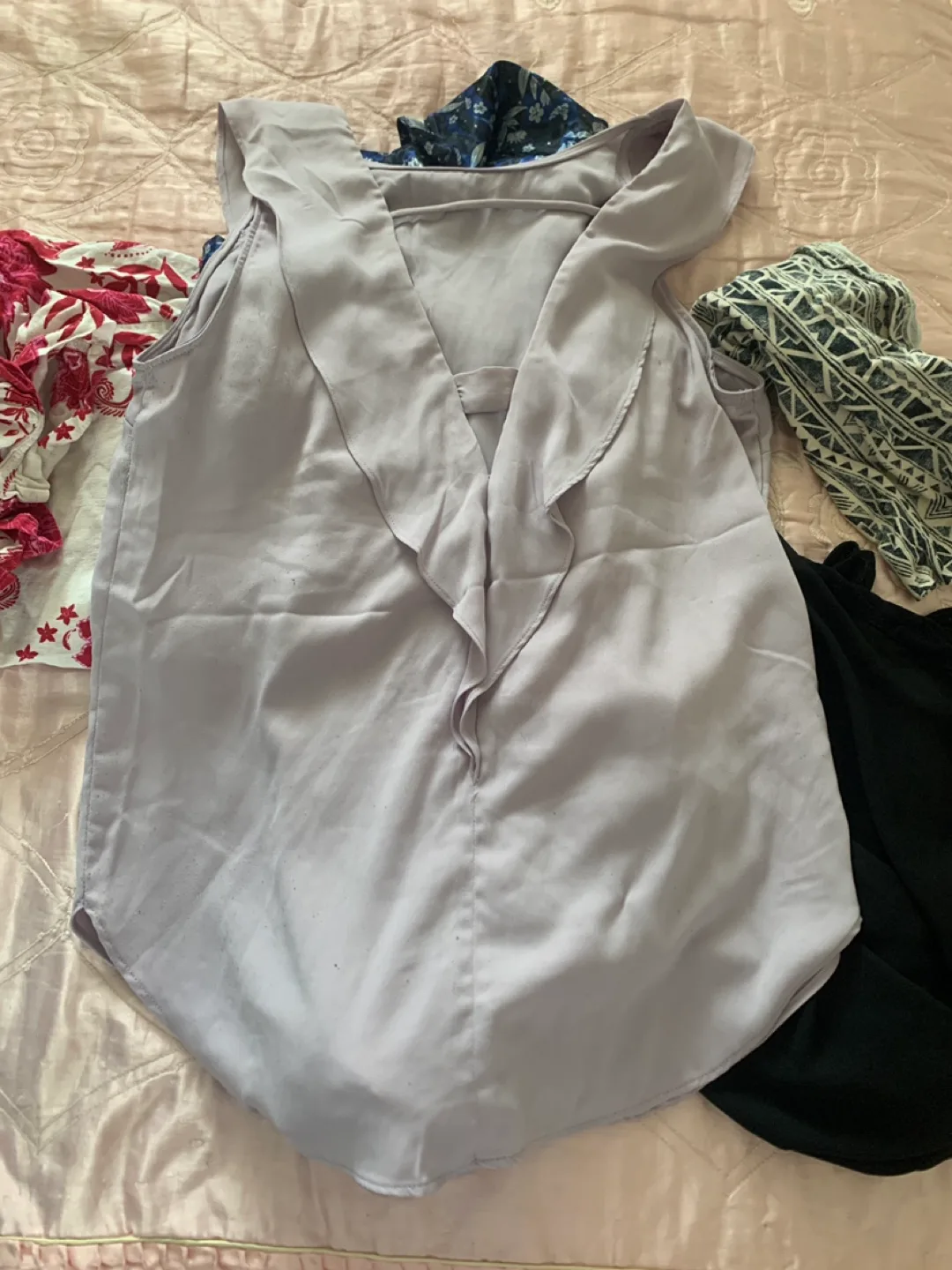 ‼️MOVING SALE‼️A bag of PRE-OWNED (almost new) woman clothing image indicator(4)