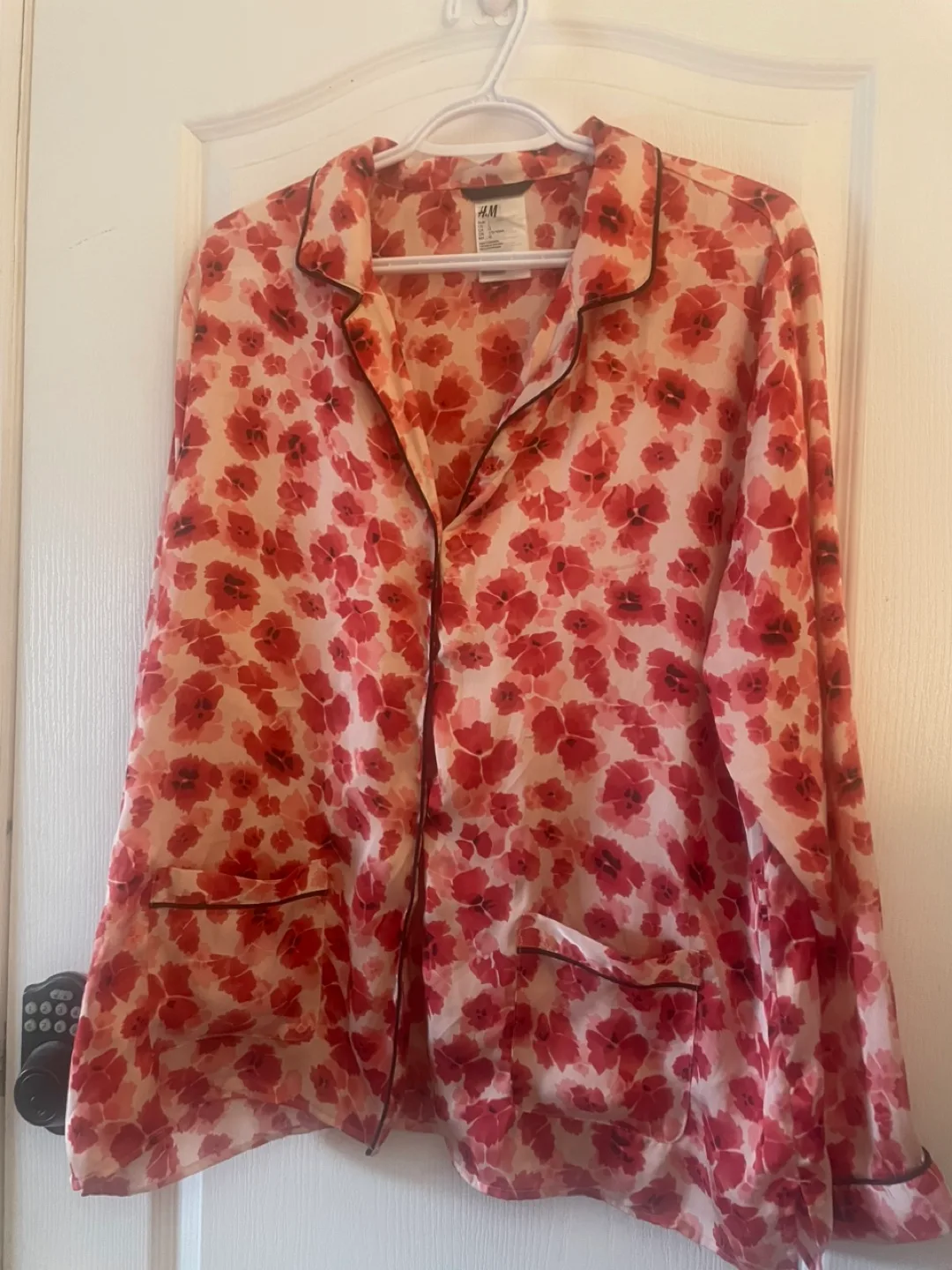 H&M Silky Pyjamas- Large thumbnail