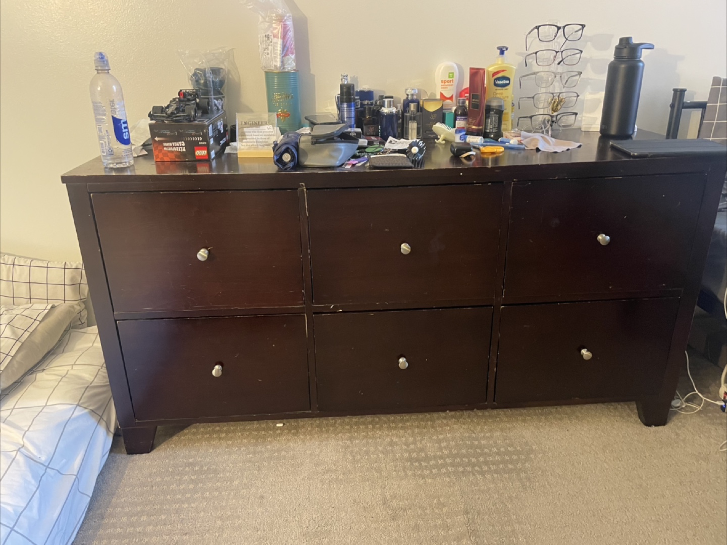 Brown 6-Drawer Dresser