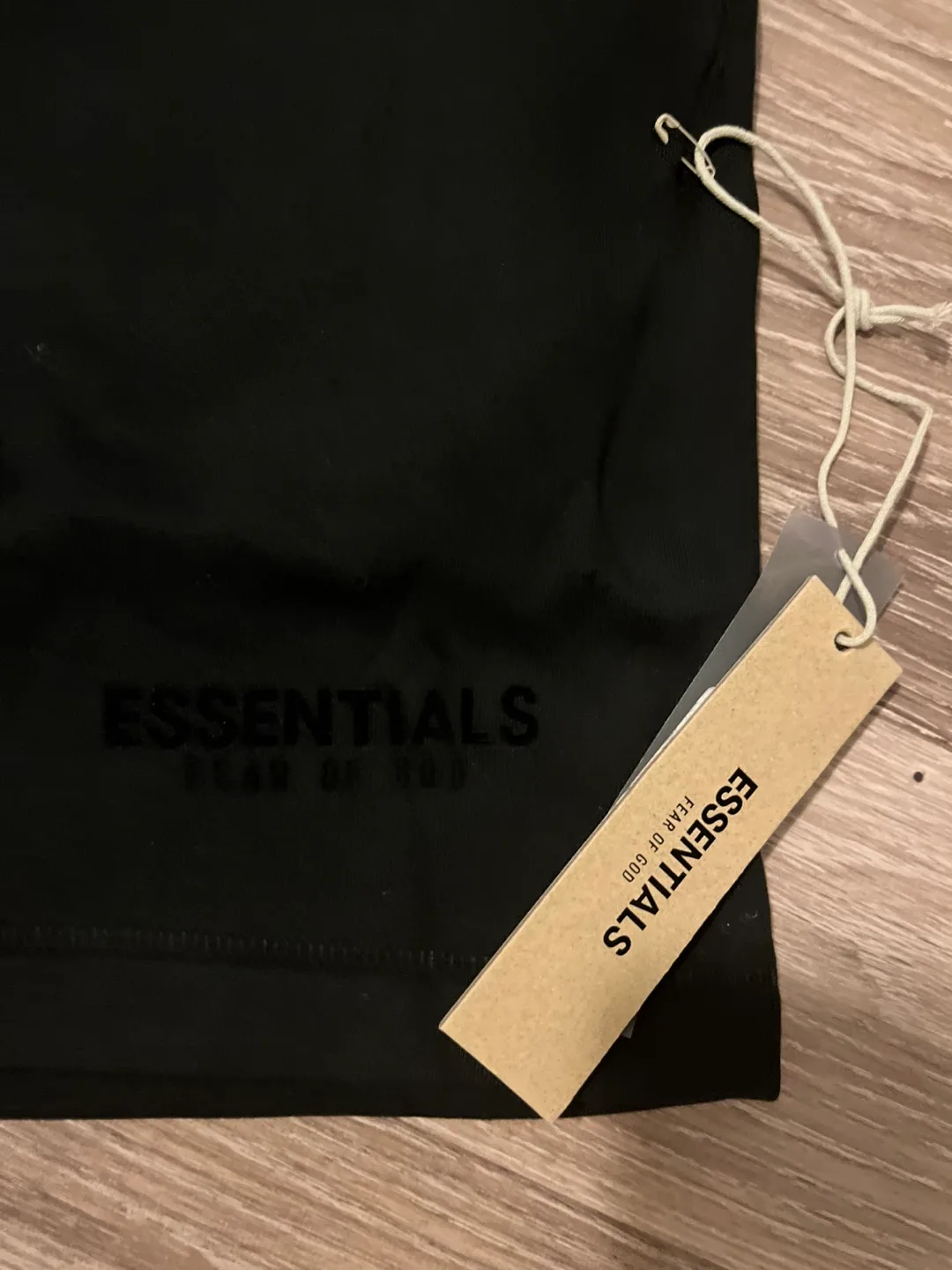 1:1 Essentials Fear of God Black Shorts - Size M image indicator(2)