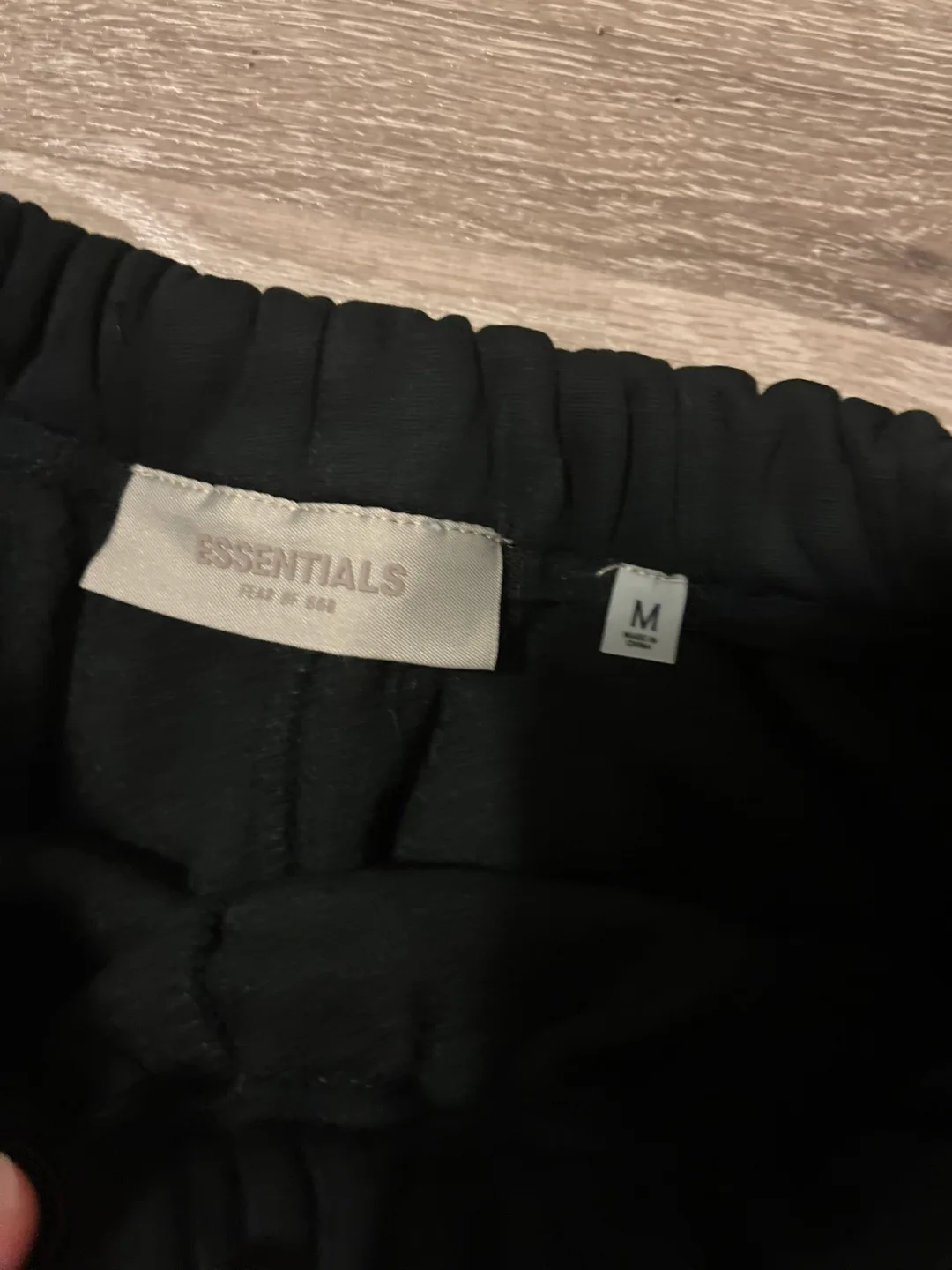 1:1 Essentials Fear of God Black Shorts - Size M image indicator(4)
