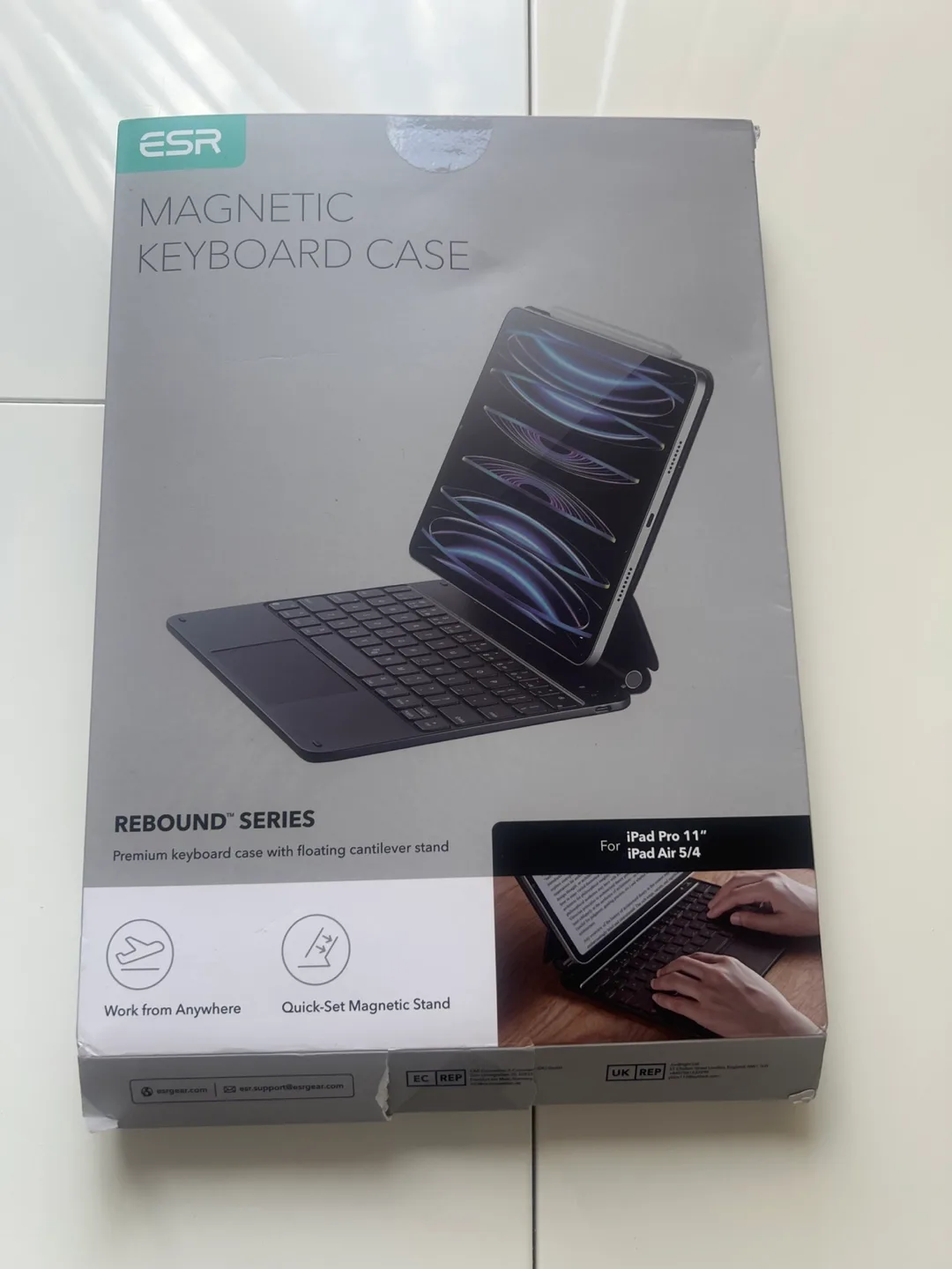 ESR Magnetic Keyboard Case for iPad Pro 11"/Air 5/4 thumbnail