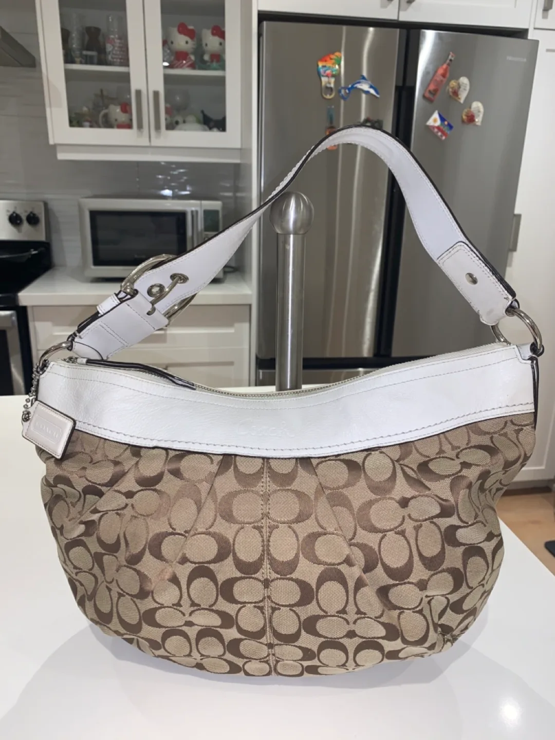 ☘️ Preloved  Large Coach Signature Hobo Bag ☘️ thumbnail