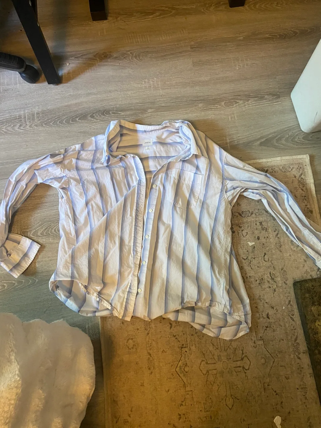 Wilfred Free Oversized Striped Button-Up Shirt - Size M 🇨🇦 thumbnail