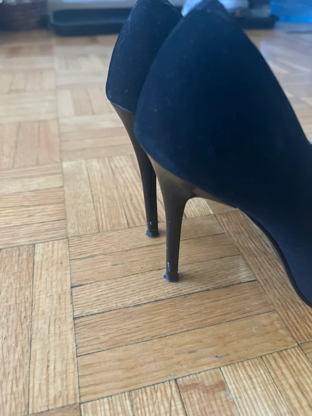 ICYN Black Heels - Size 38 image indicator(2)