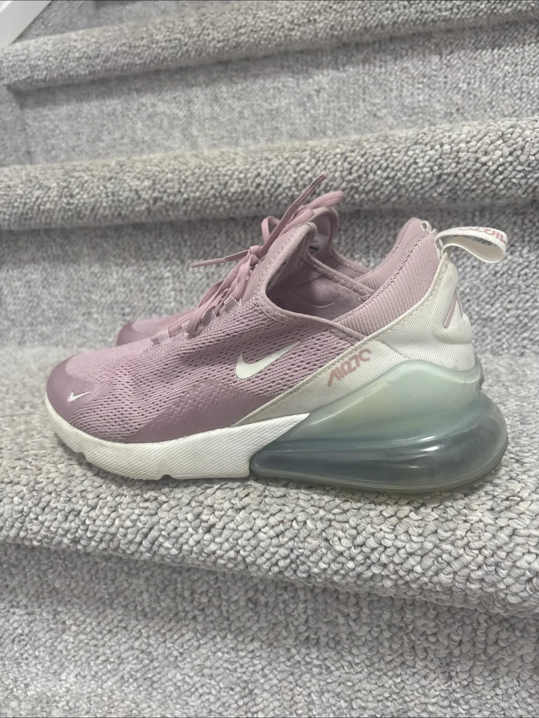 Nike Air Max 270 - Size 7 thumbnail