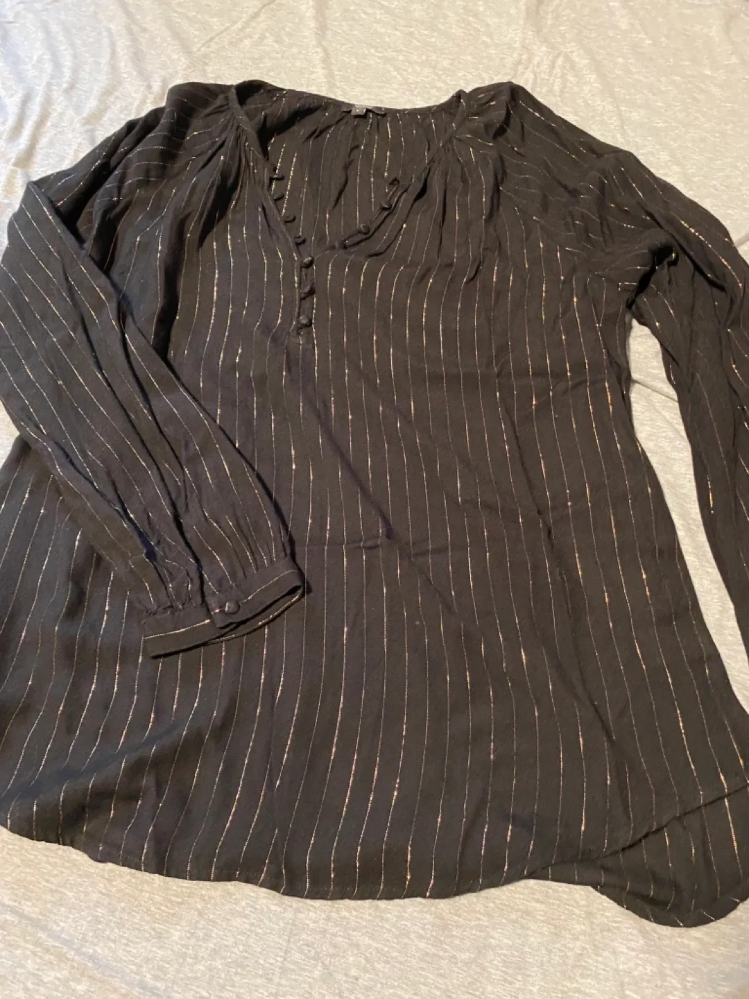 Ladies blouse/dress shirt bundle image indicator(3)