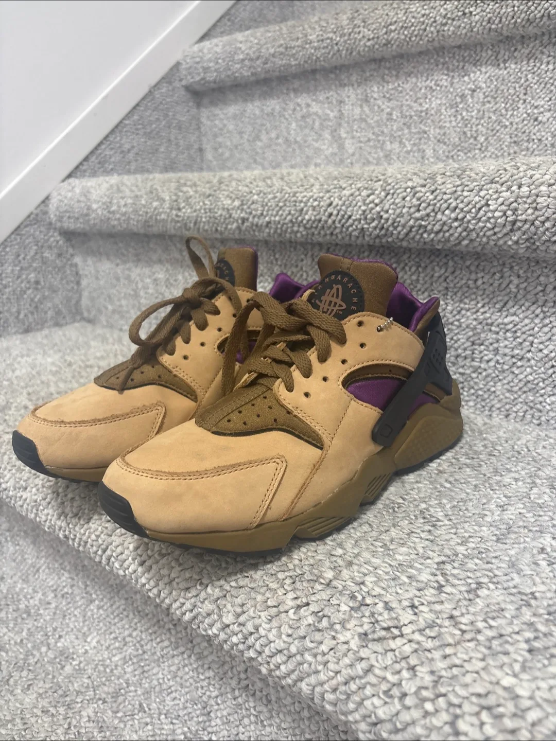 Nike Huarache Shoes - Size 9 thumbnail