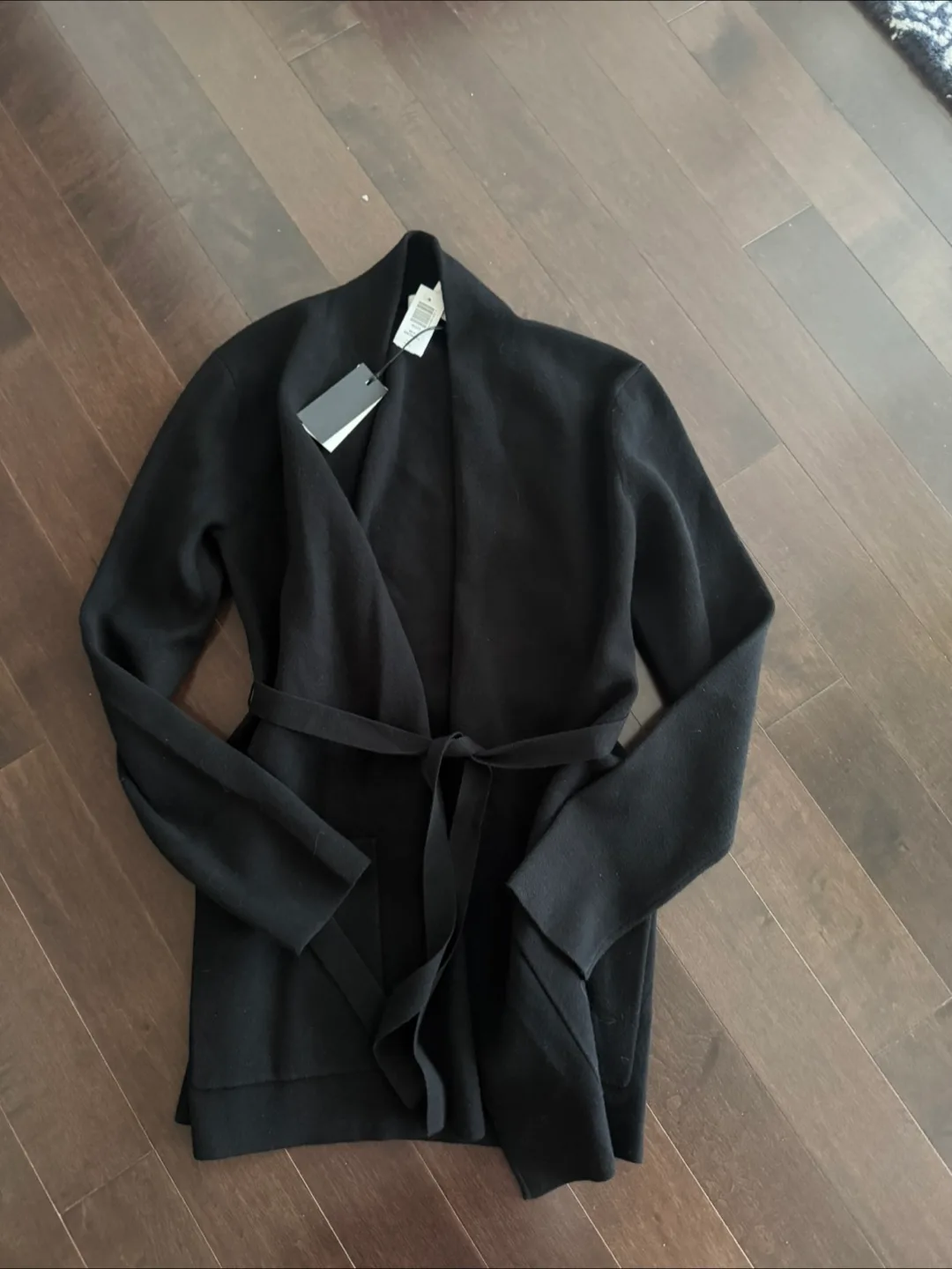 New Babaton Aritzia TY Short Cardigan - XS Black thumbnail