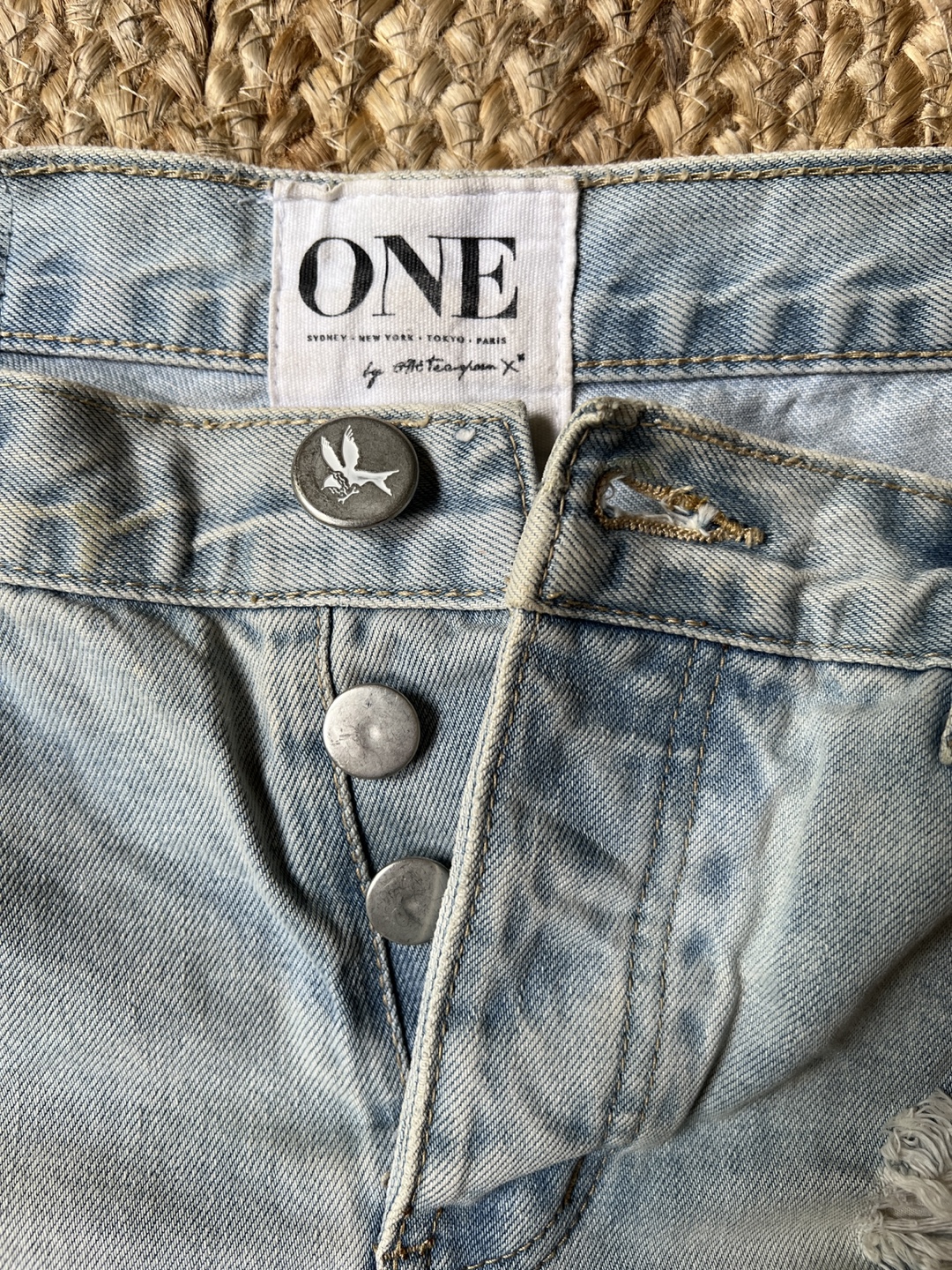 One Teaspoon Bandits Denim Shorts - Size 26 - photo 3
