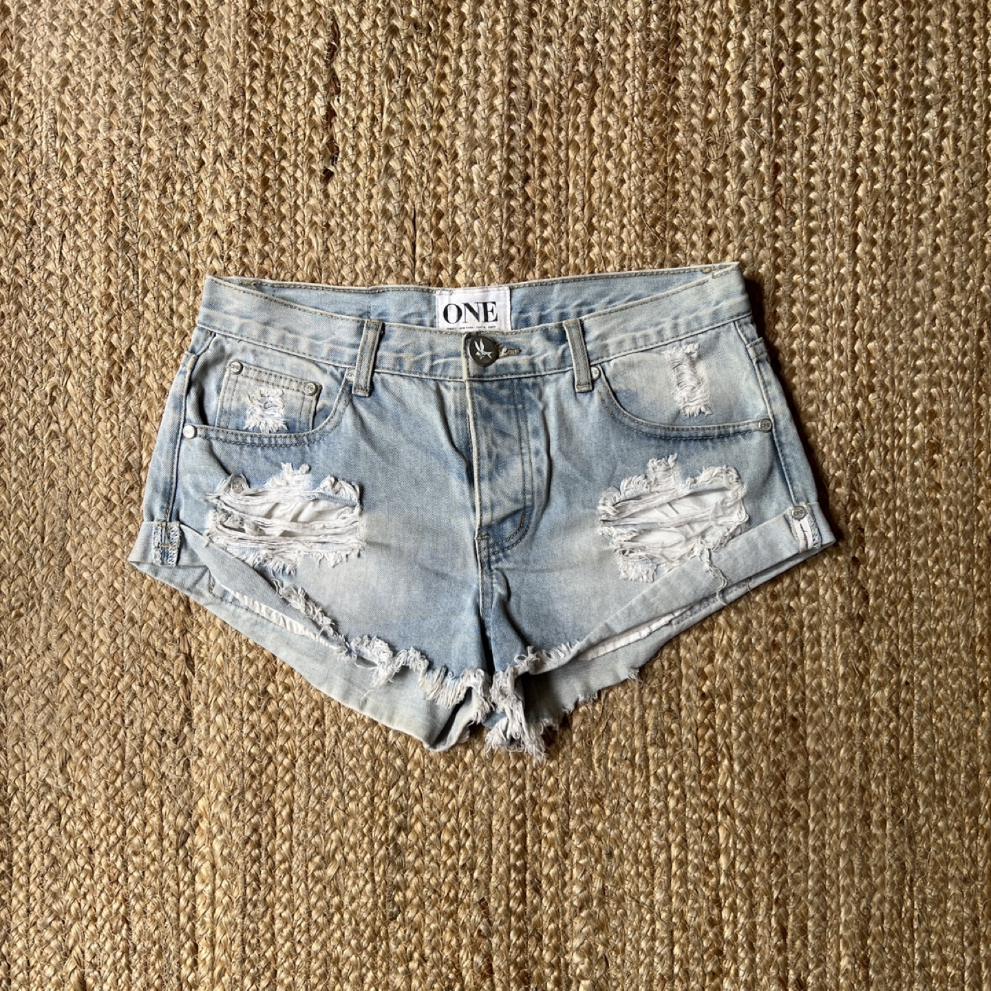 One Teaspoon Bandits Denim Shorts - Size 26