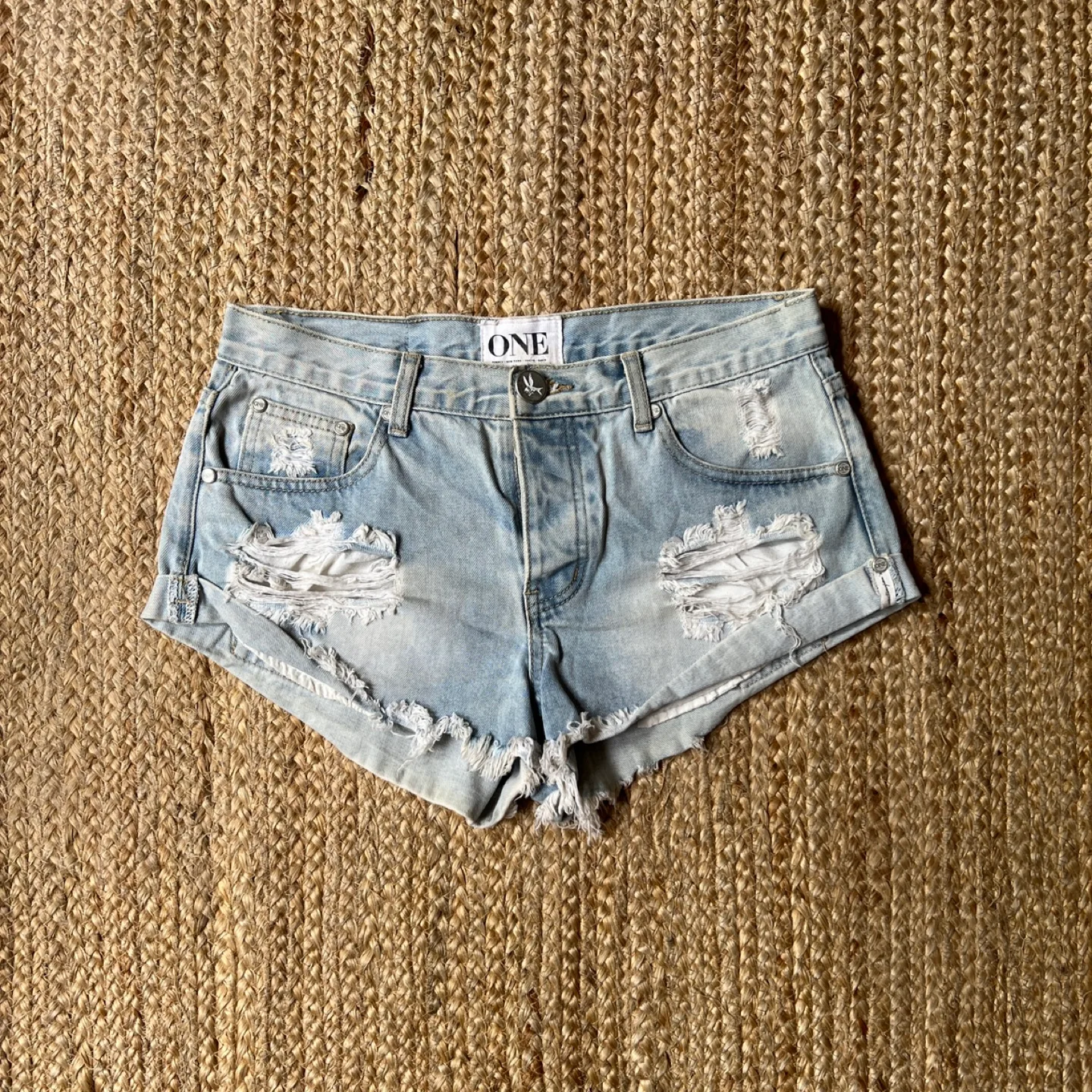 One Teaspoon Bandits Denim Shorts - Size 26 thumbnail