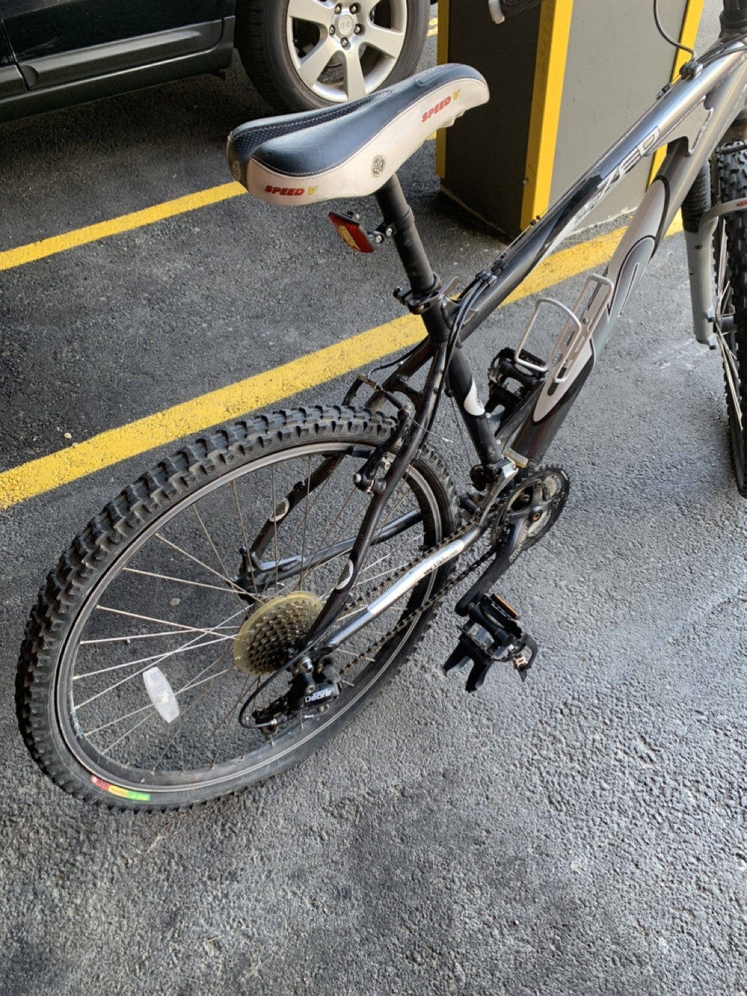 Schwinn Hybrid Bike - Great Condition! - photo 4