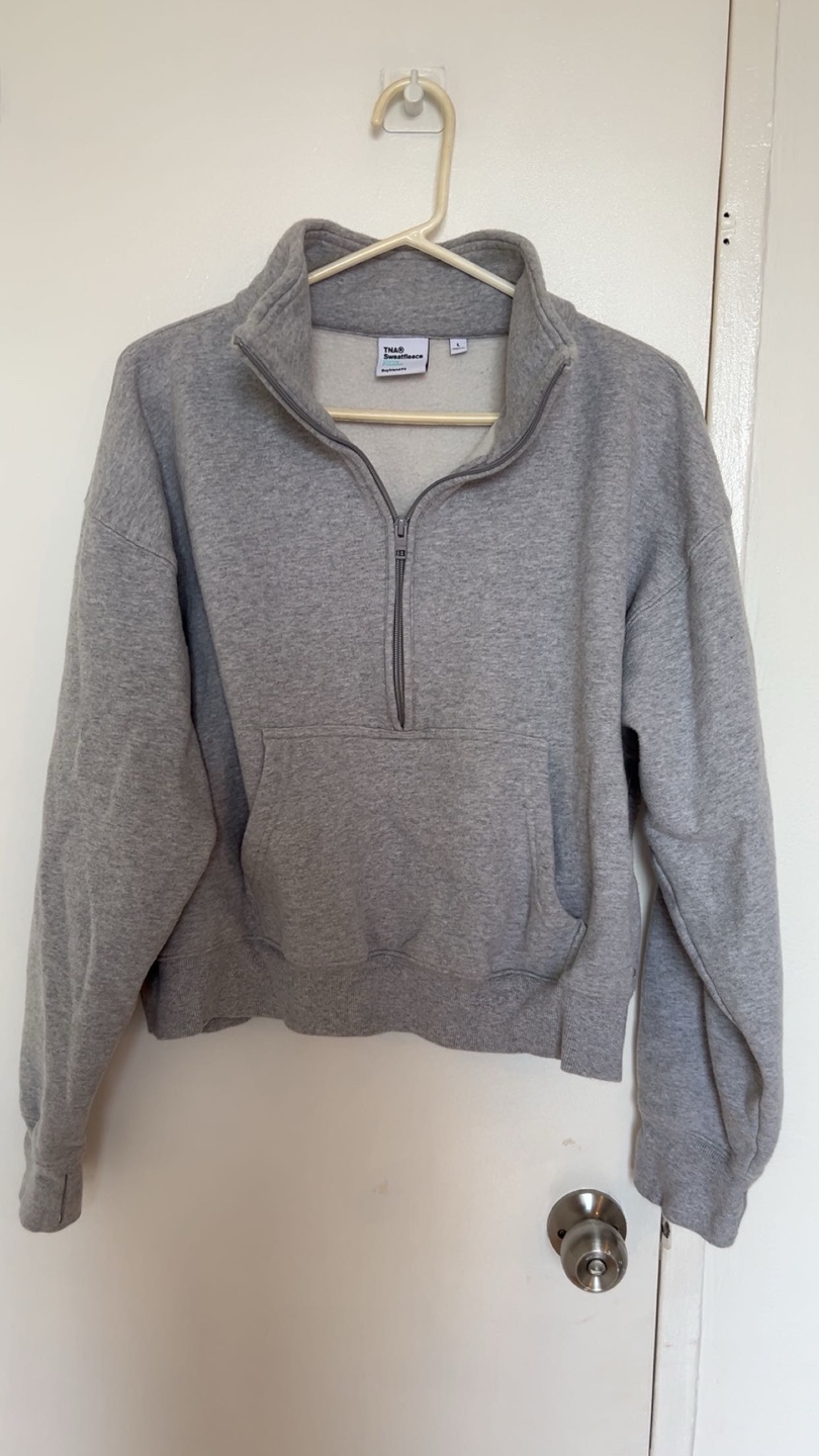 Aritzia 1/2 Zip