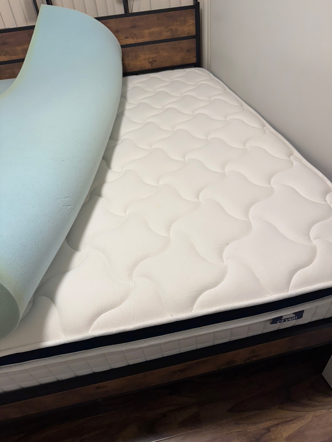 Queen size mattress - photo 2