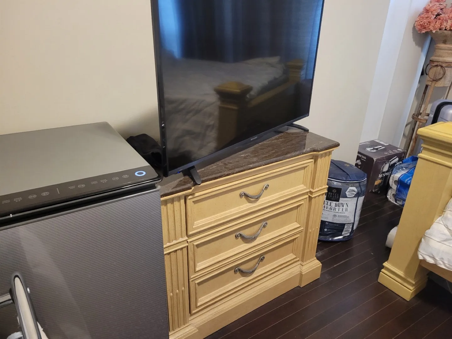 Ethan Allen - Drawer Nightstand (2) thumbnail