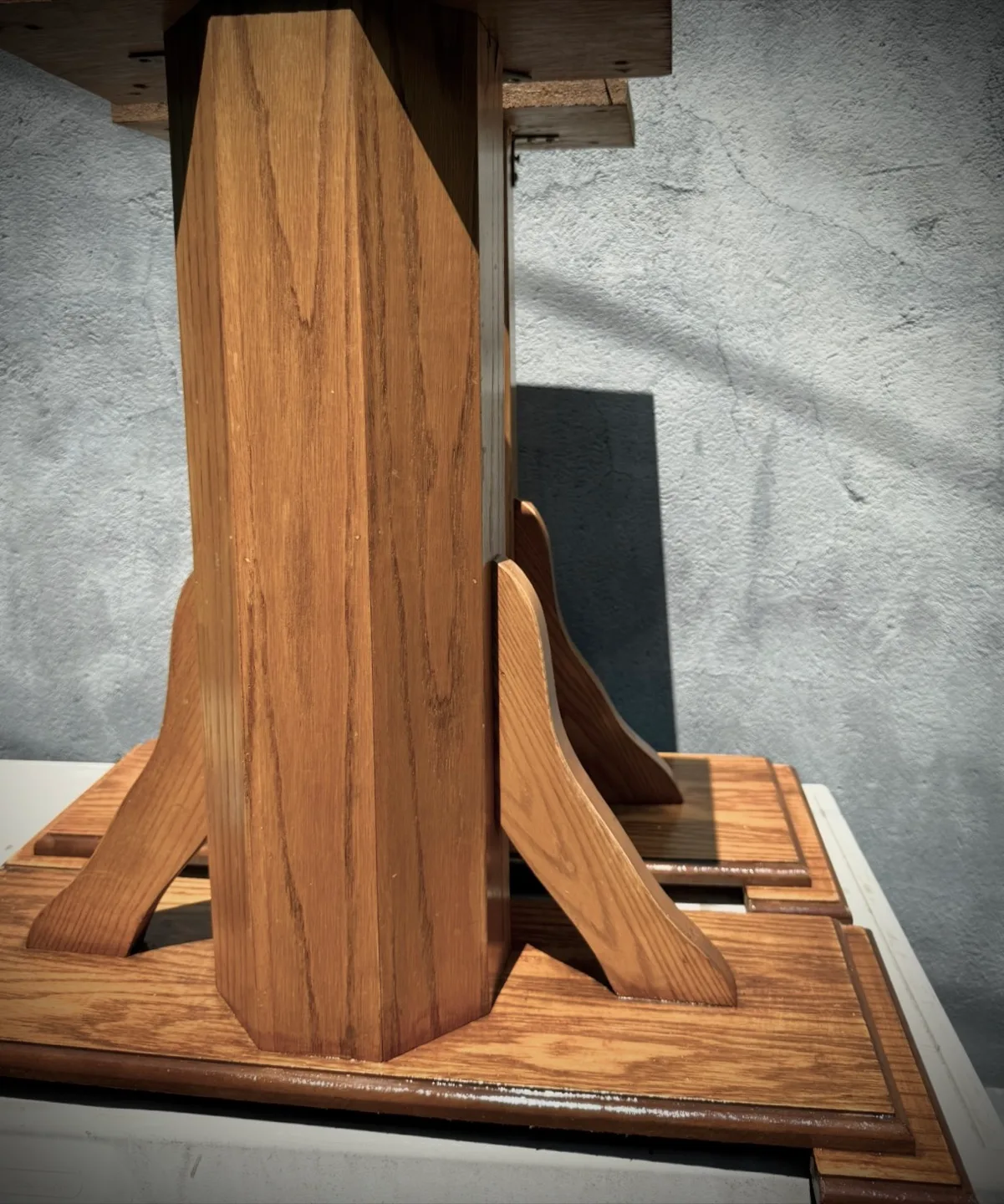 Oak Dining Table image indicator(4)