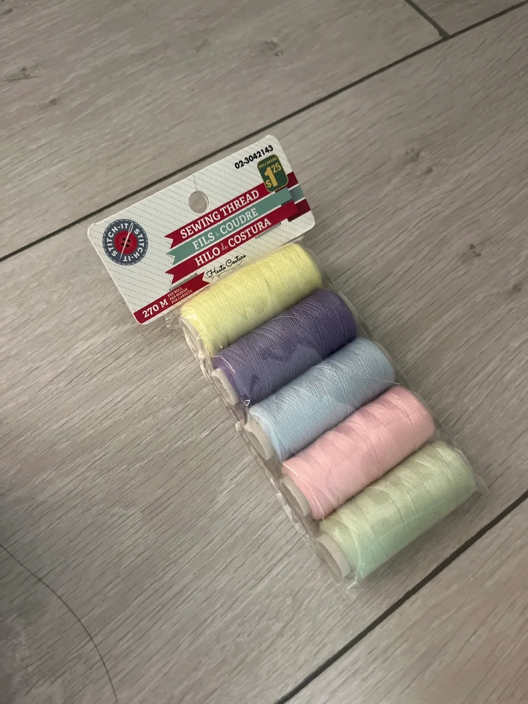 BNWT sewing thread thumbnail