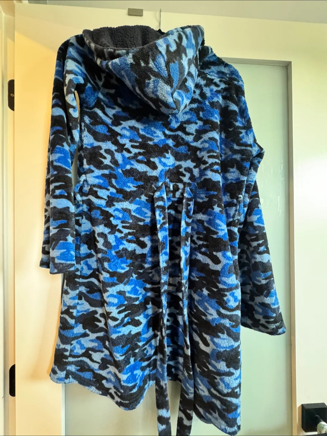 Boy’s Blue Camo Fleece Robe XL (14) thumbnail