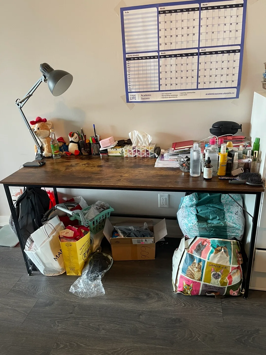 Spacious office desk thumbnail