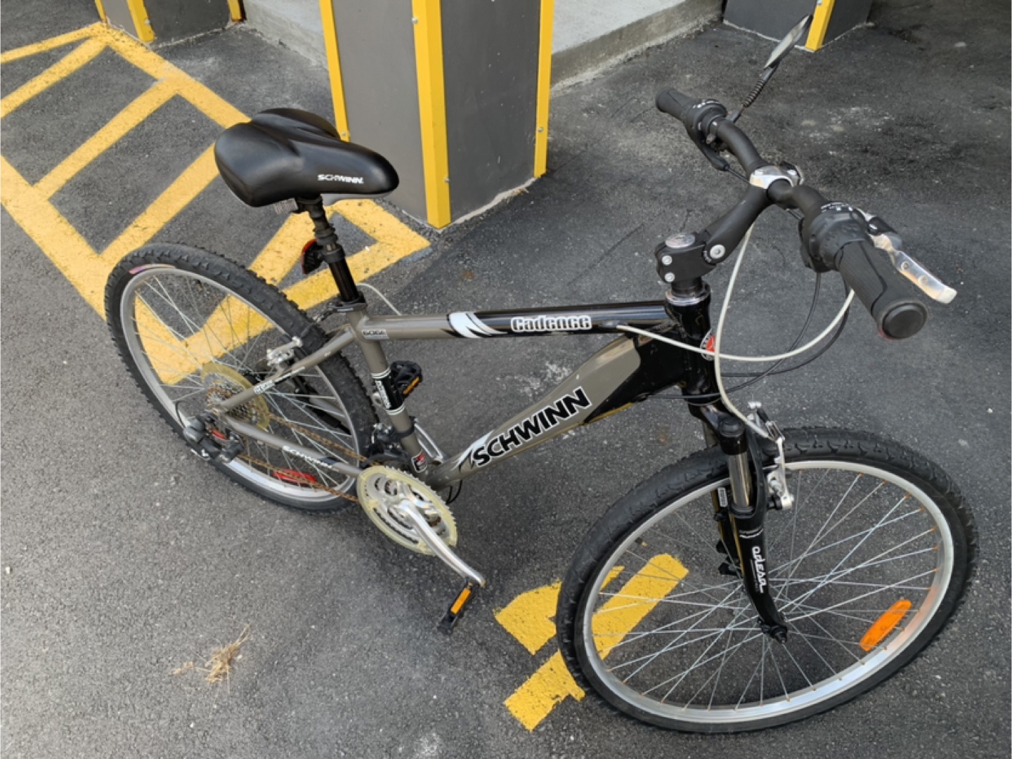 Schwinn Cadence Mountain Bike - photo 5