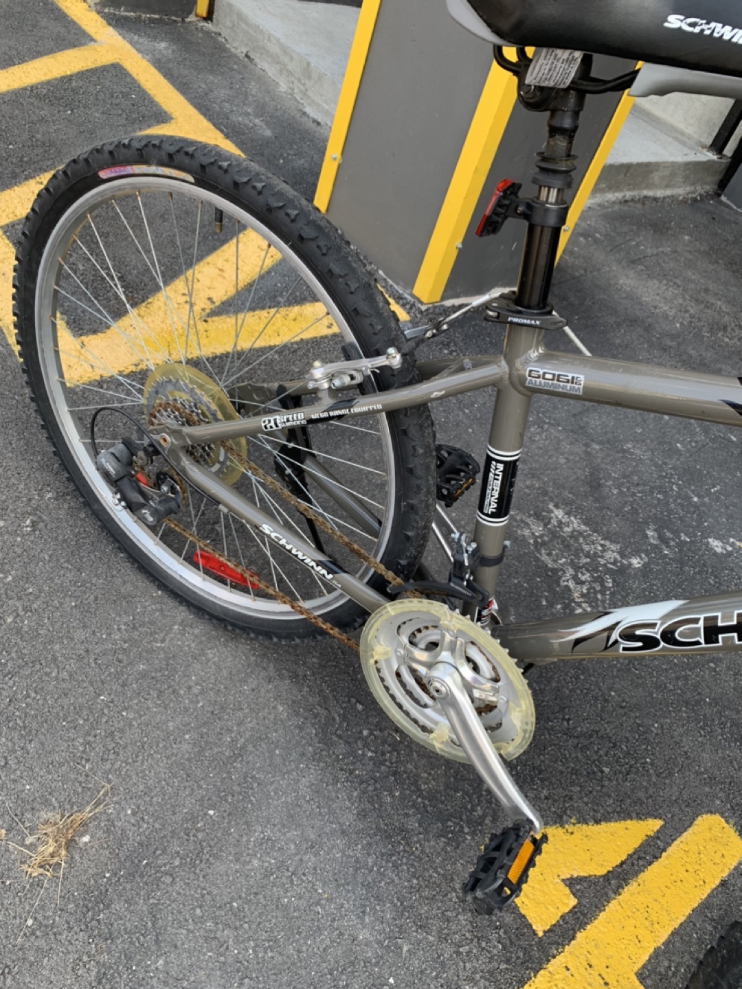 Schwinn Cadence Mountain Bike - photo 3