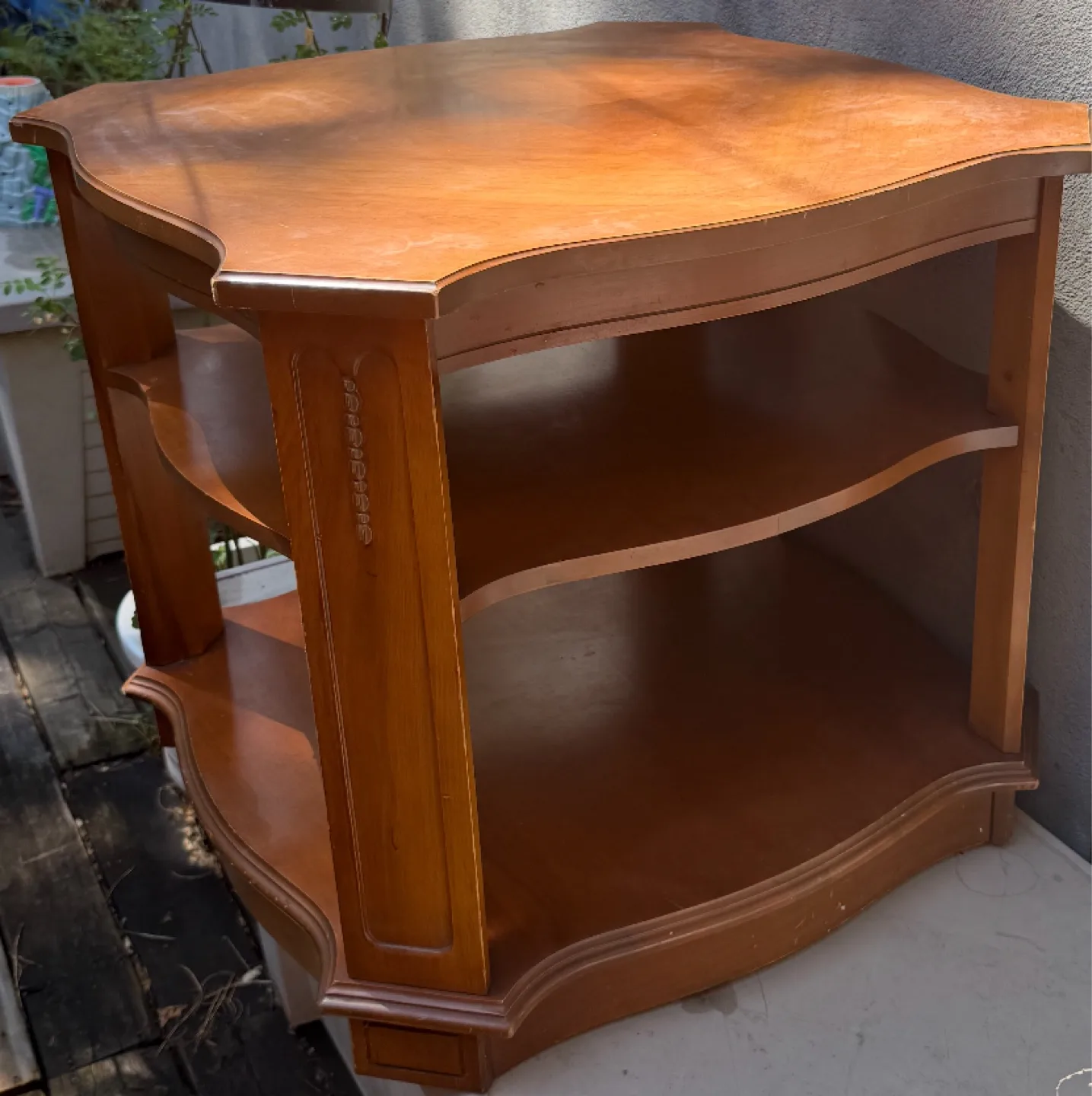 🚚 Mid Century Modern Centre or Side Table image indicator(2)