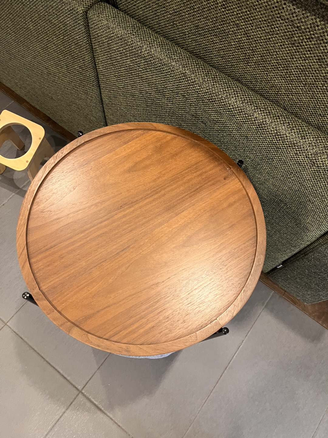 Side Table with Storage Basket - photo 2