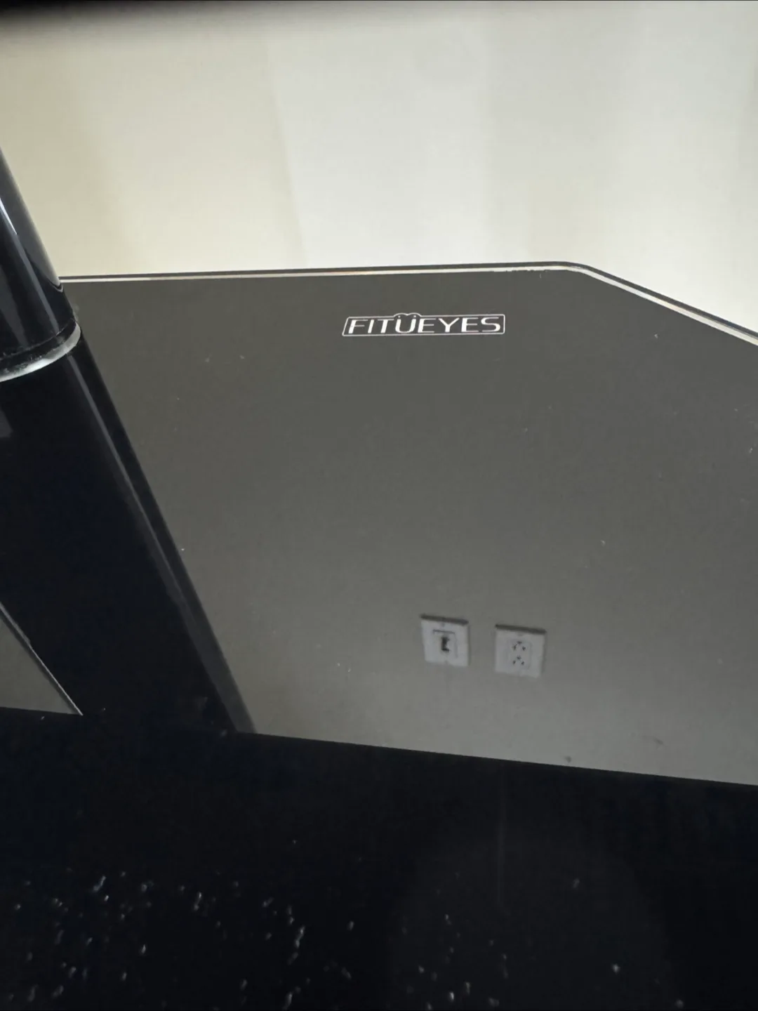 FITUEYES Universal Swivel TV Stand image indicator(6)