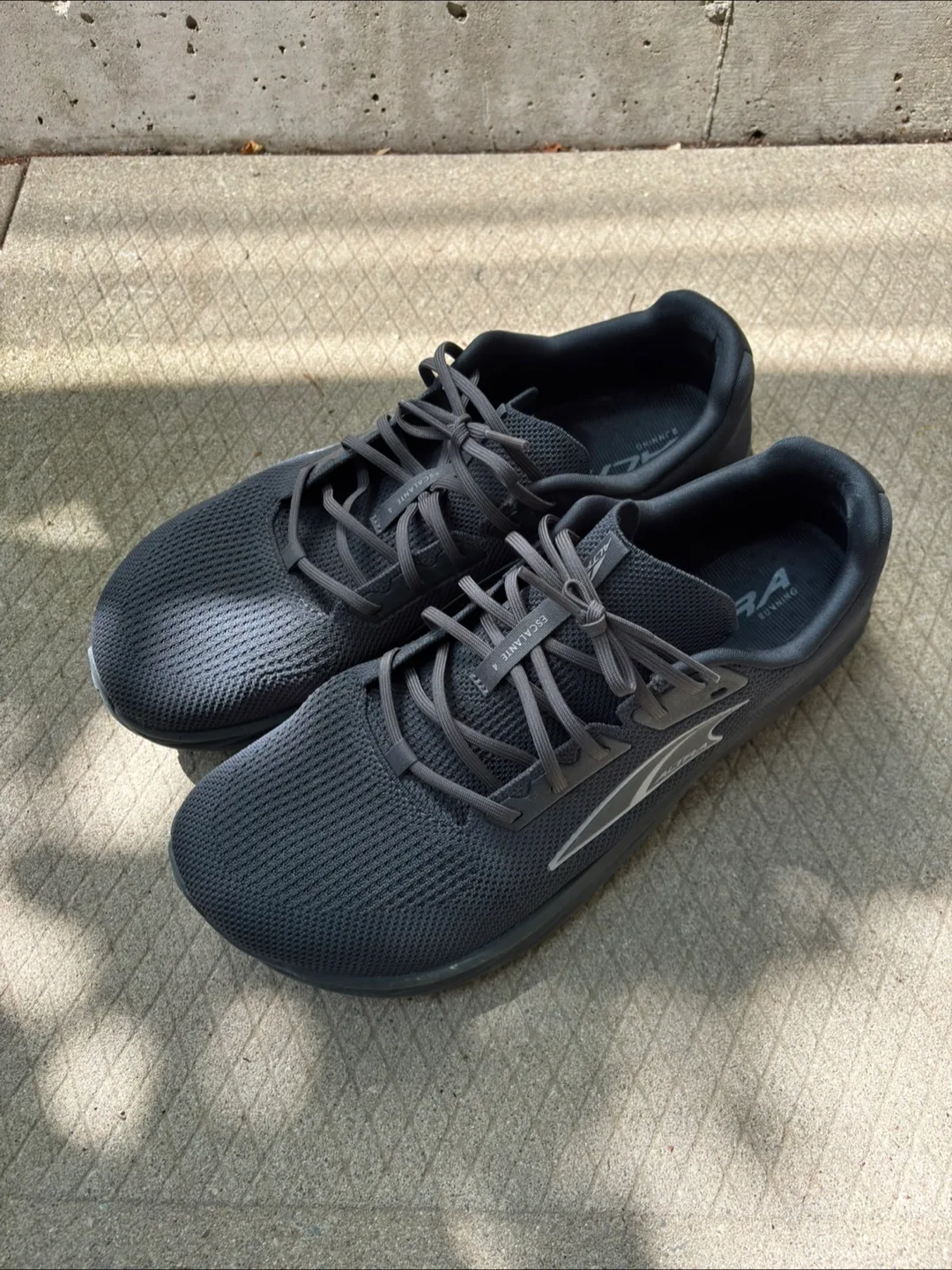 Altra Running Shoes Escalante 4 - Size 11.5 thumbnail